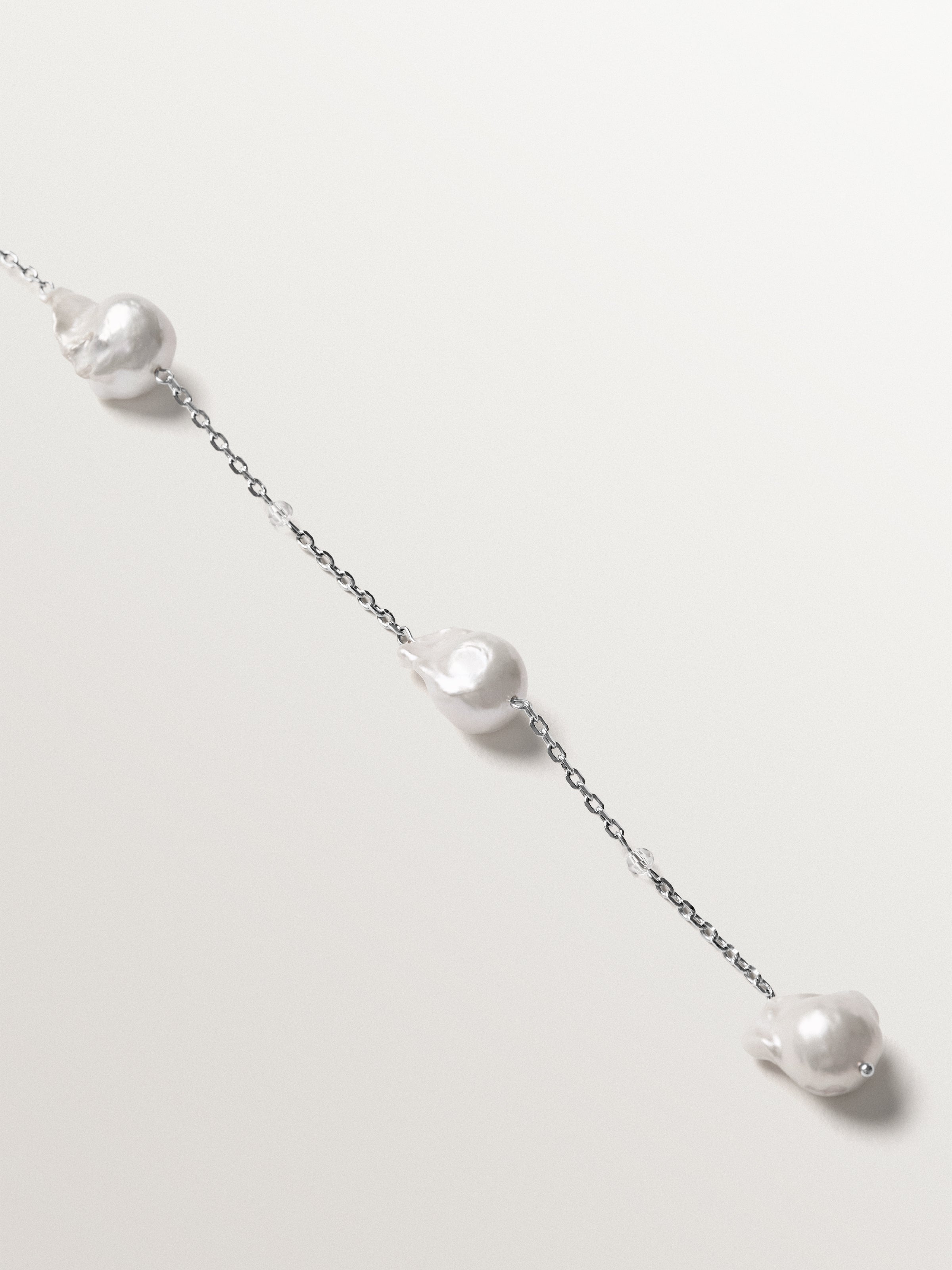 Necklace with baroque pearls and crystals