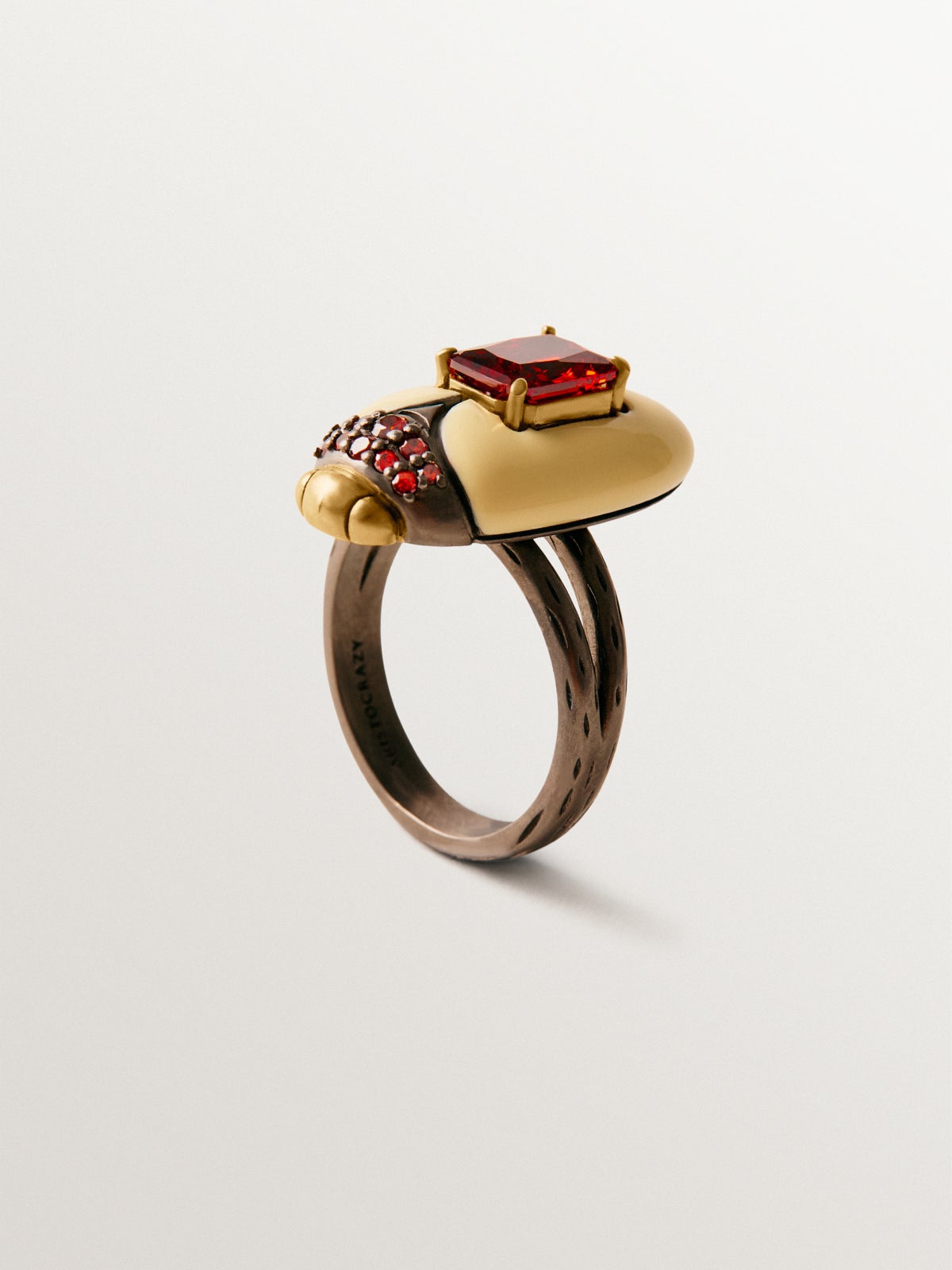 Yellow gold-plated ring with crystals and scarab shape