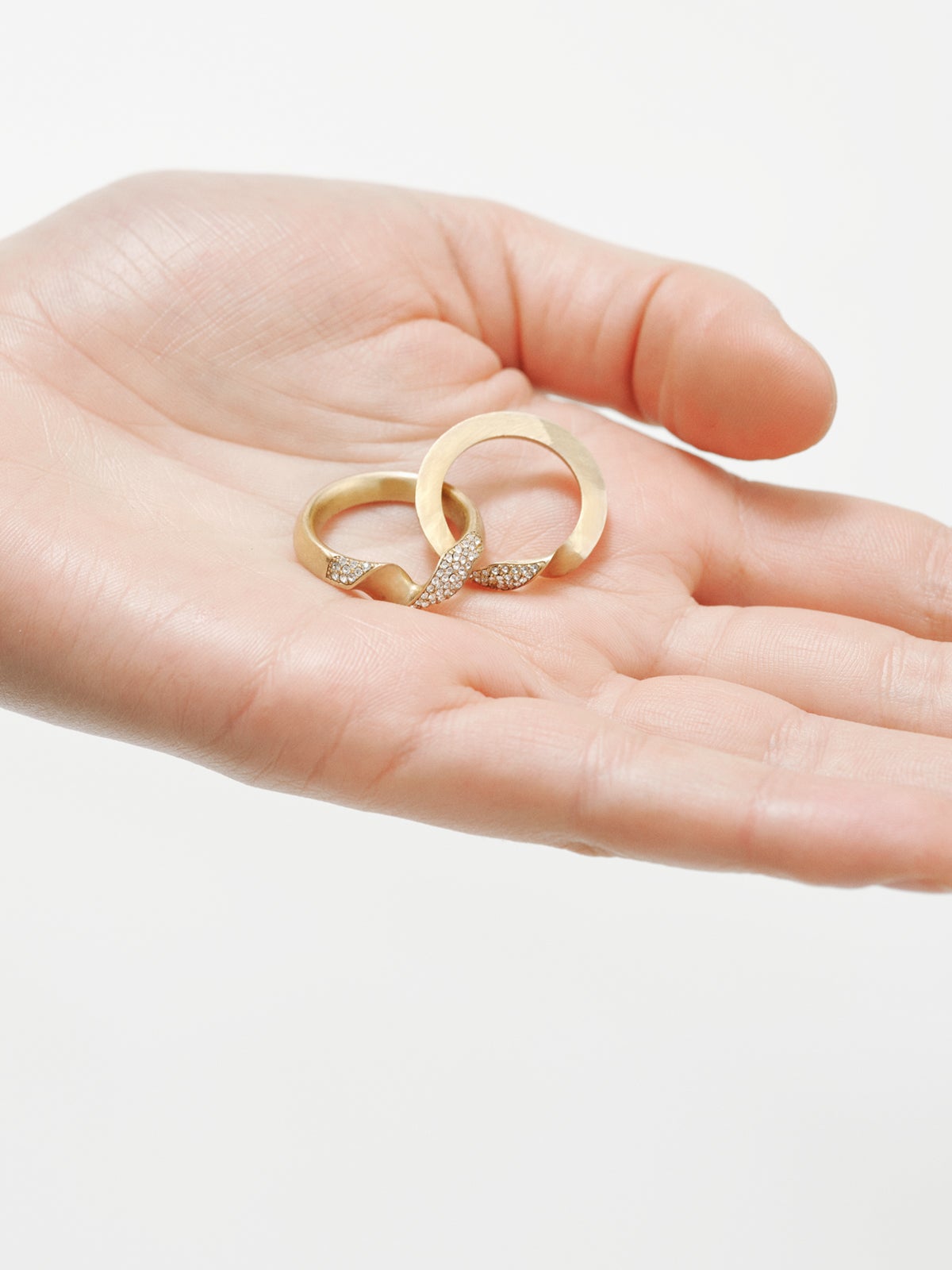 Yellow gold-plated puzzle ring with crystal pavé