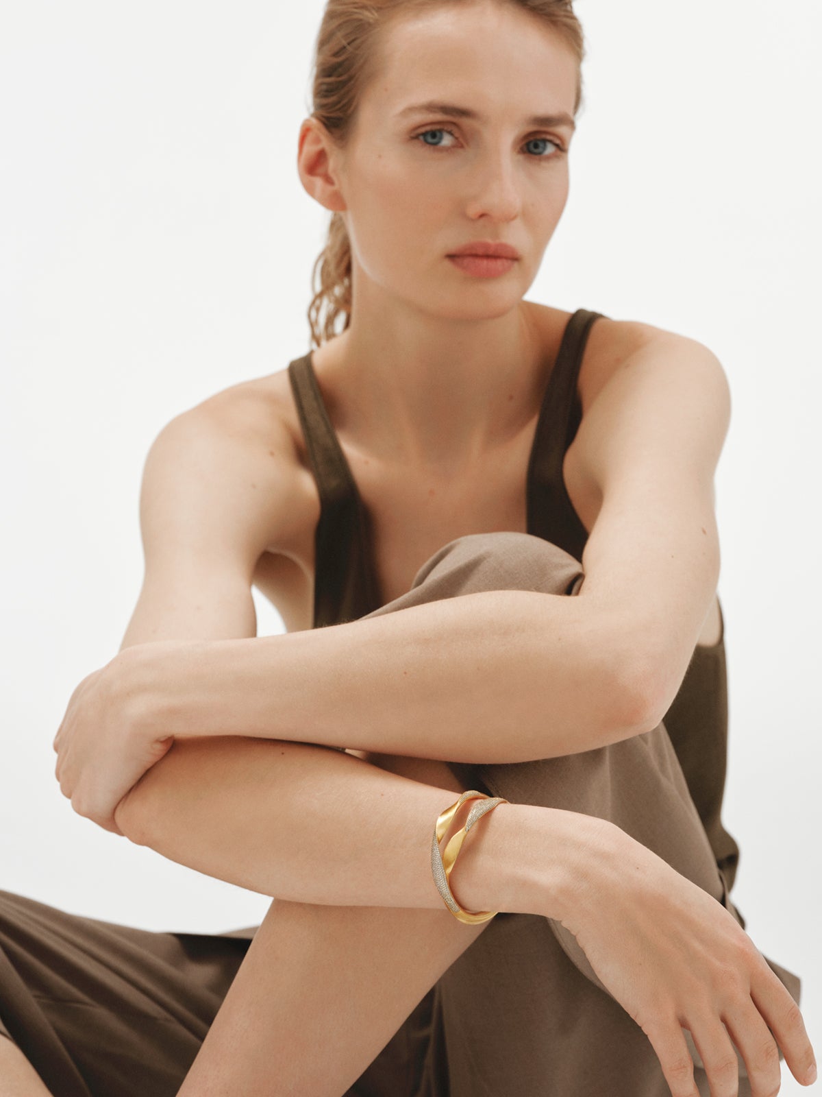 Yellow gold-plated gimmel bracelet with crystal pavé
