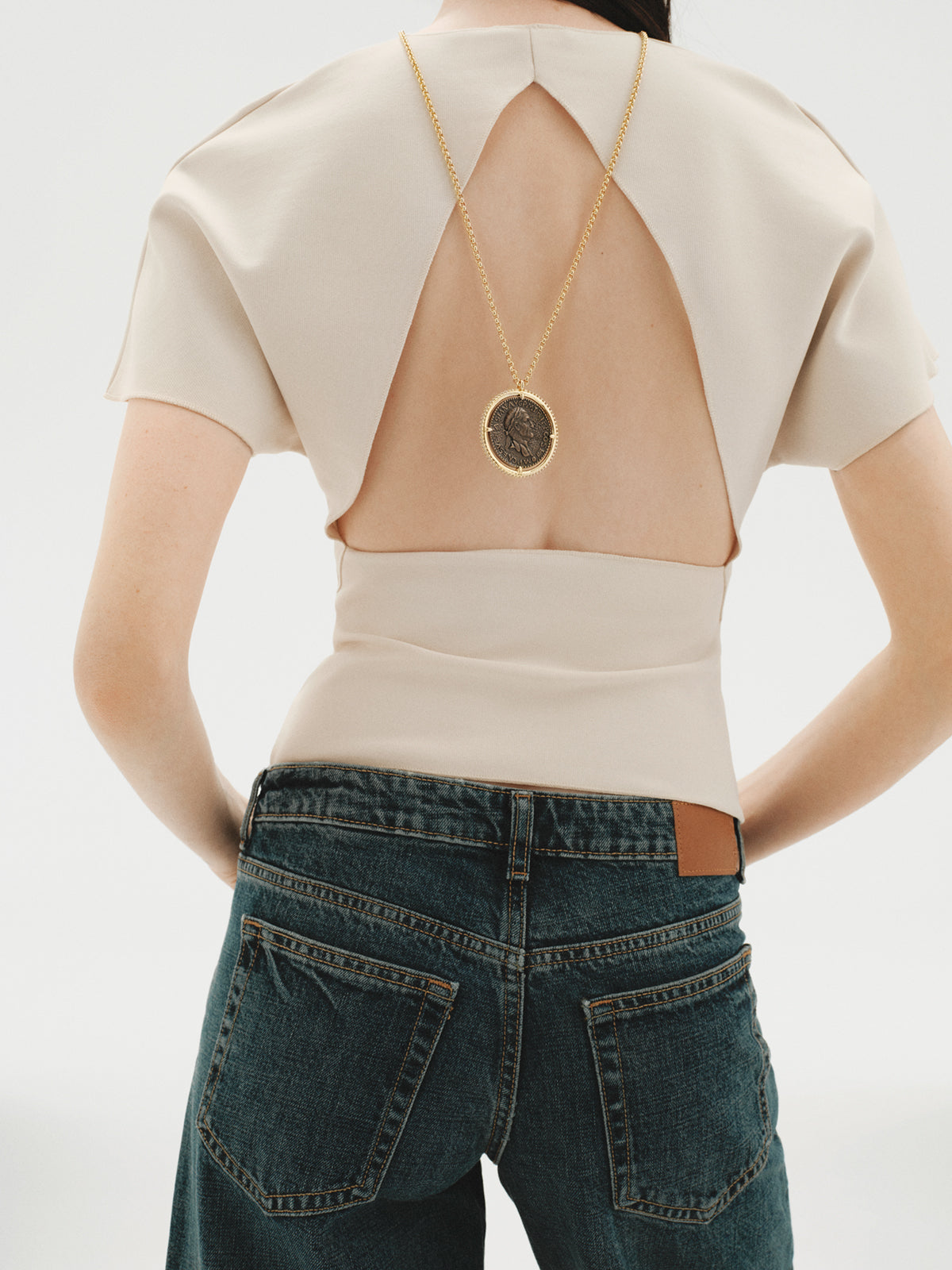 18K yellow gold-plated necklace with coin