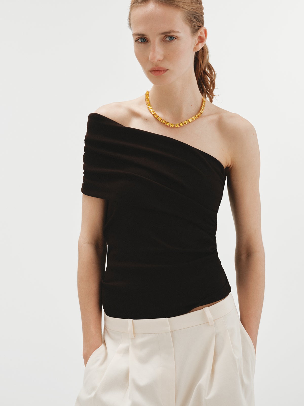 Yellow gold-plated necklace with yellow crystals