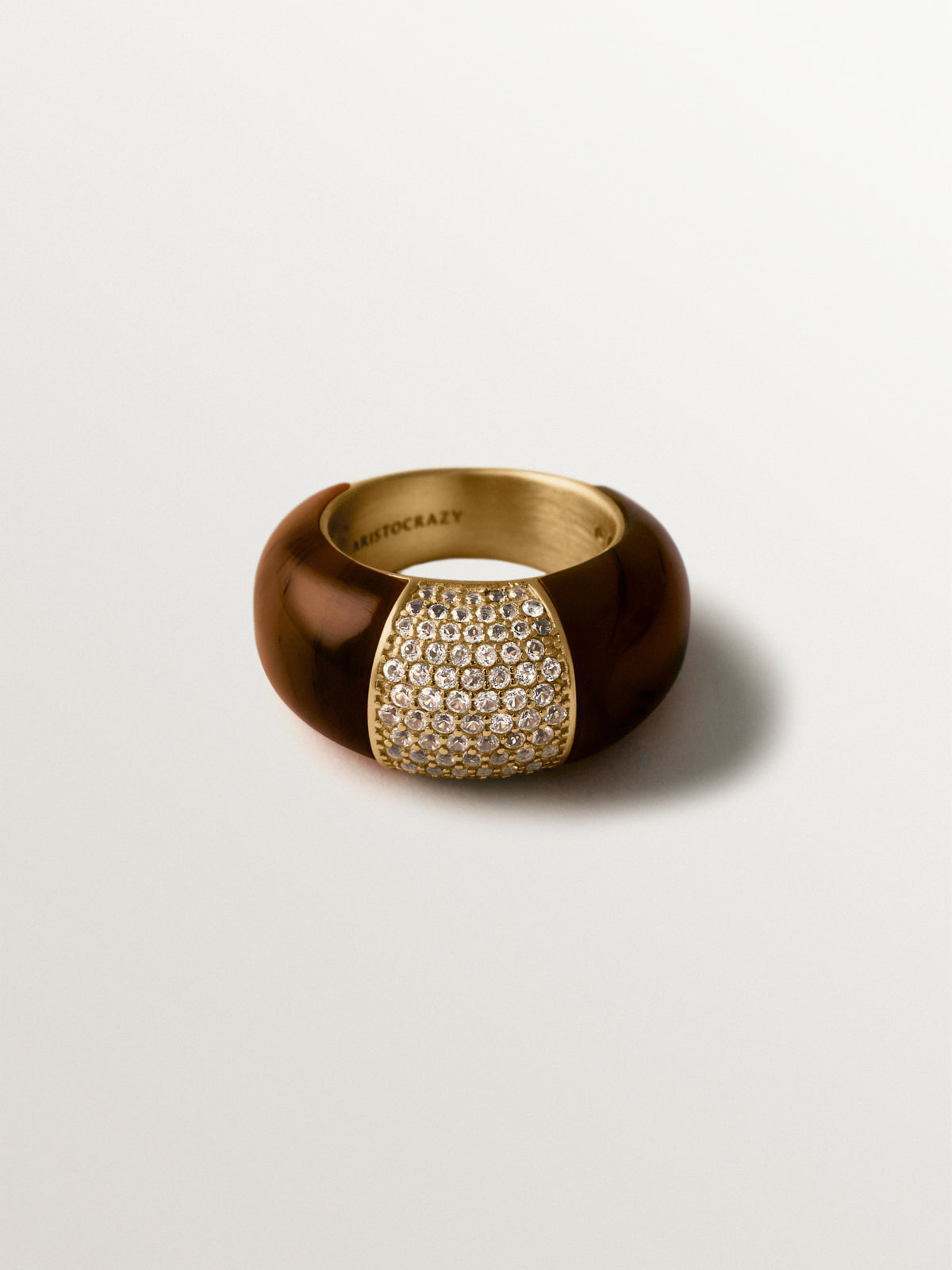 18K yellow gold-plated domed ring with brown resin and crystals