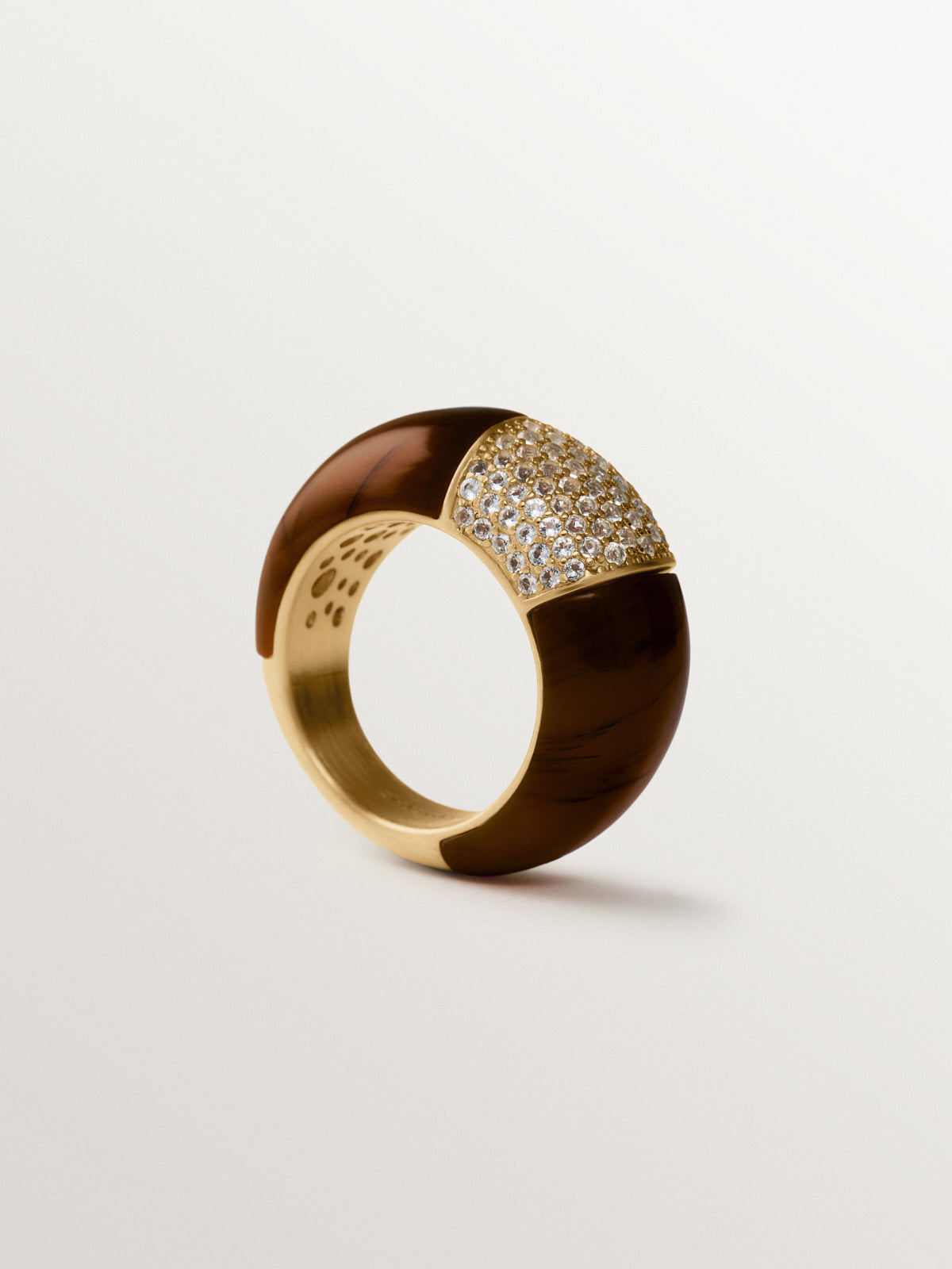 18K yellow gold-plated domed ring with brown resin and crystals