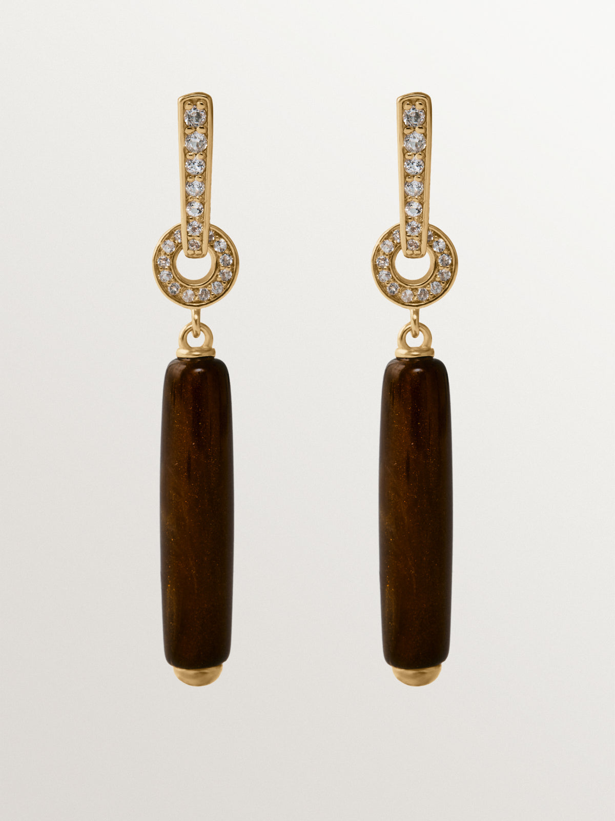 18K yellow gold-plated long earrings with brushed finish, brown resin and crystals