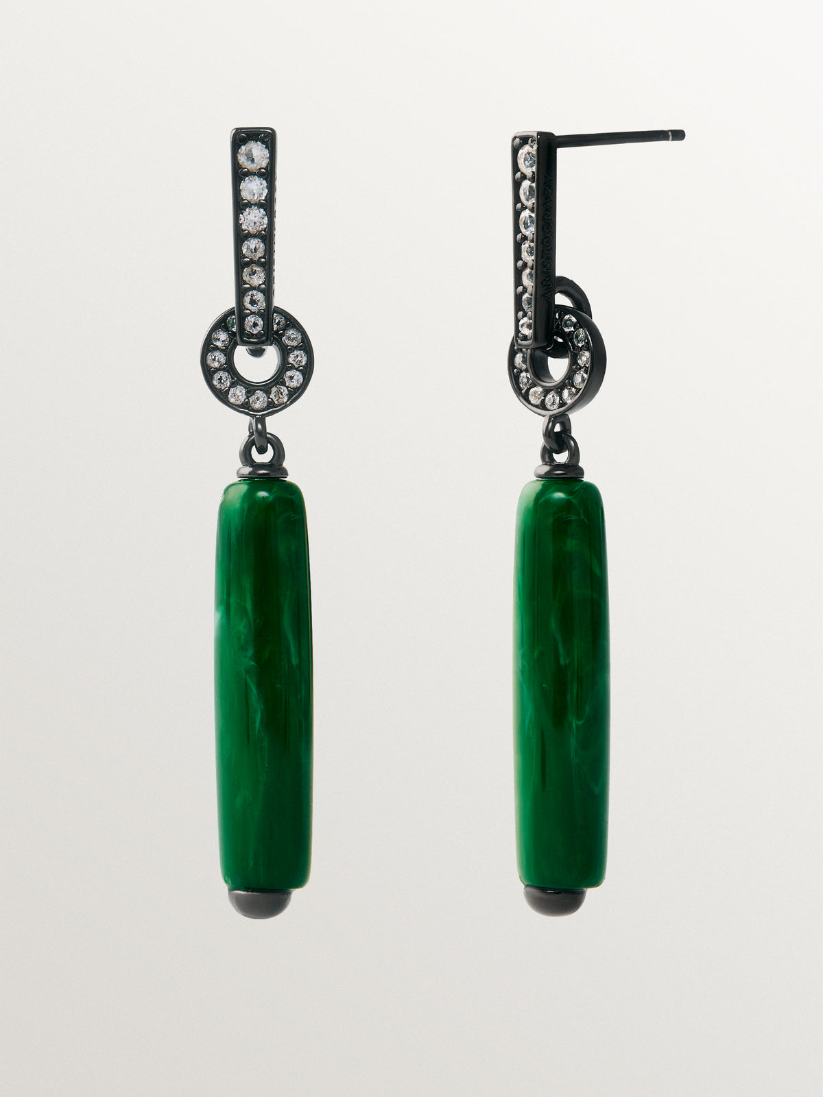 Long earrings with brushed finish, green resin and crystals