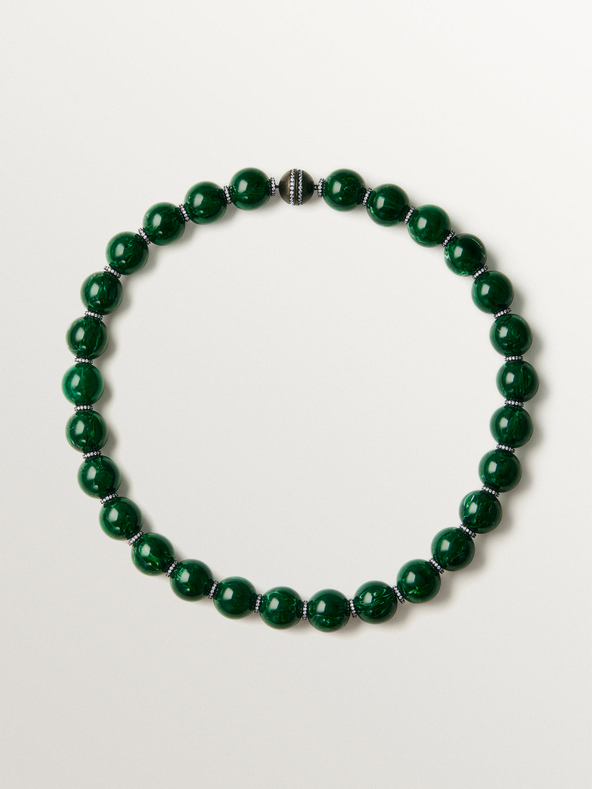Necklace with green resin, crystals and sphere motifs