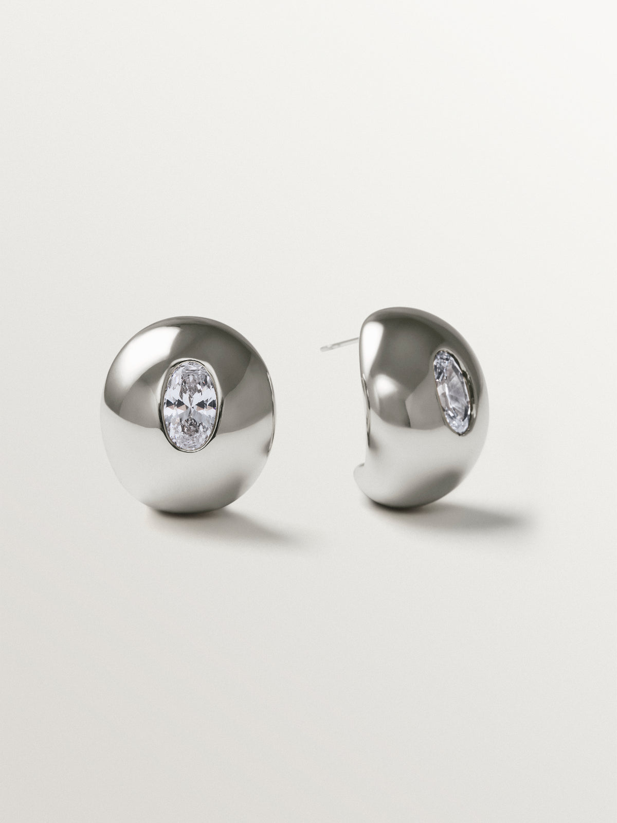 Hoop earrings with crystals
