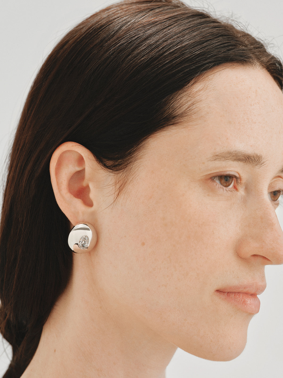 Hoop earrings with crystals
