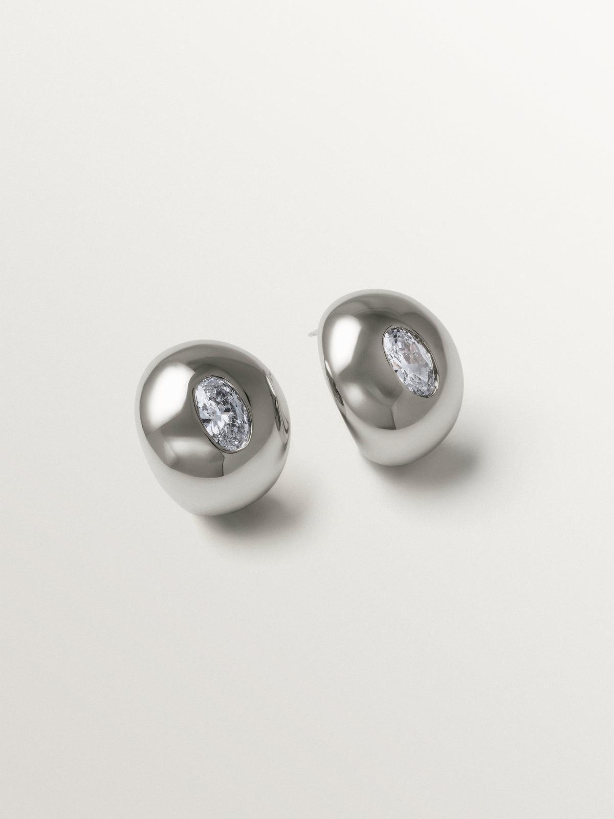 Hoop earrings with crystals