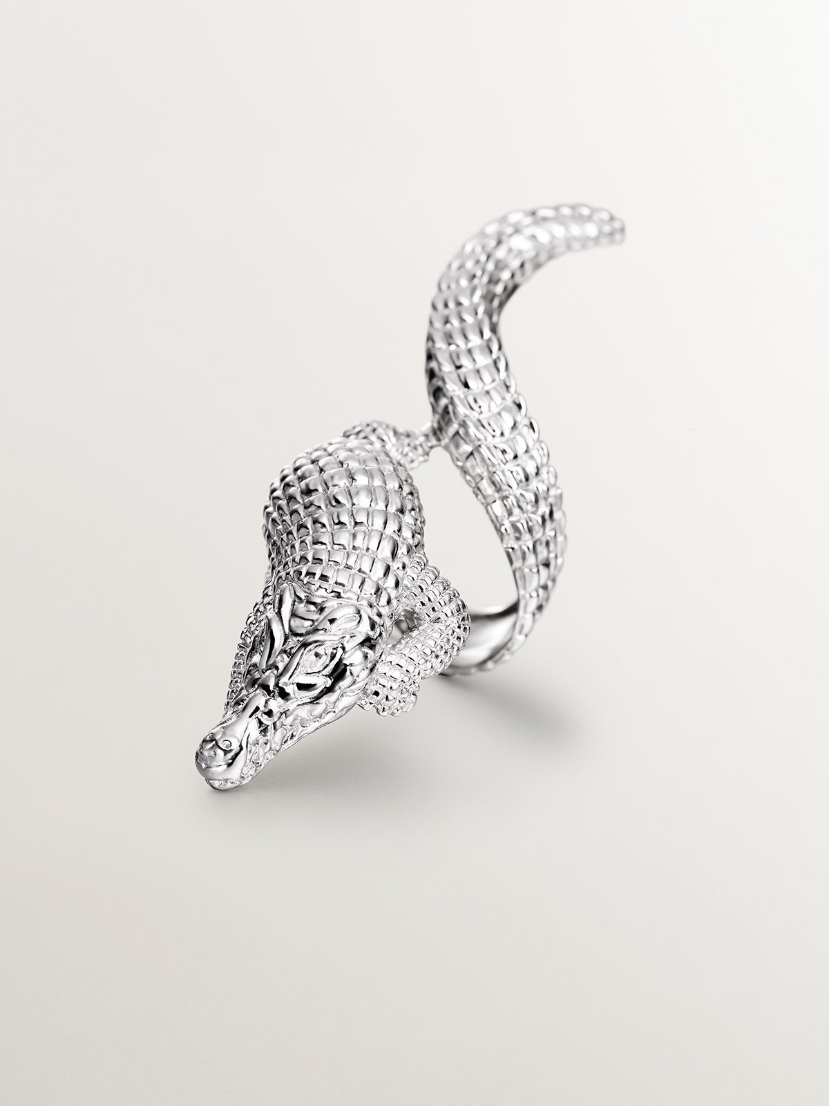 Large 925 silver ring shaped like crocodile