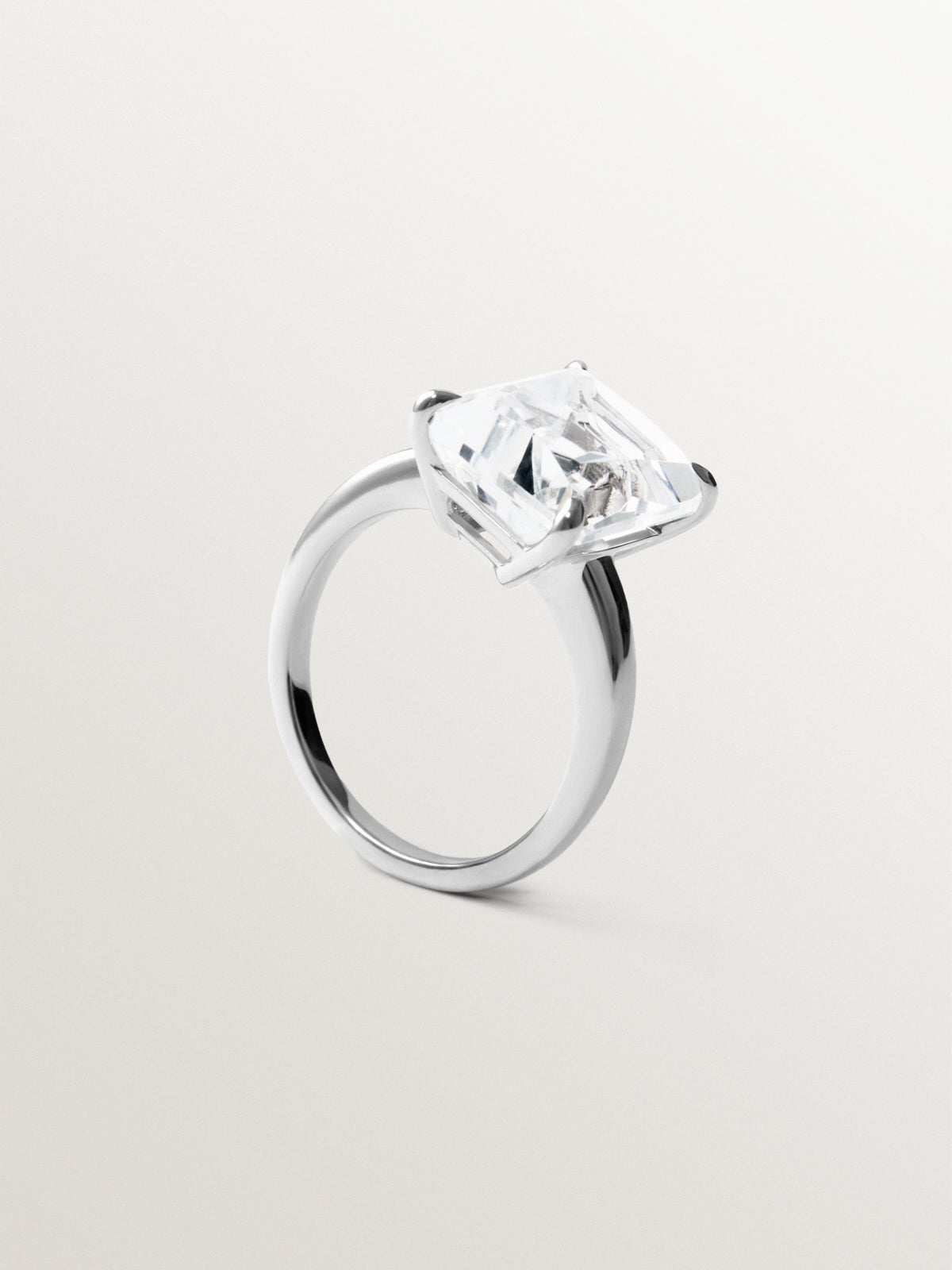 925 silver solitaire ring with white quartz