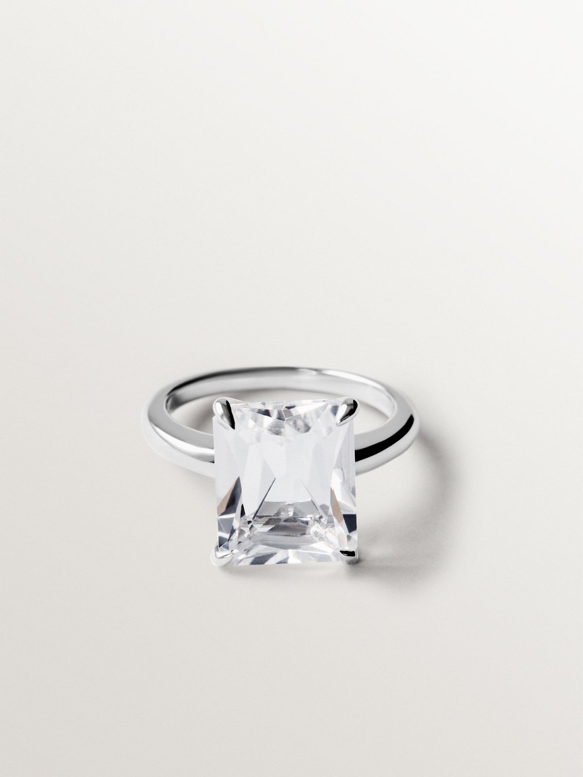 925 silver solitaire ring with white quartz