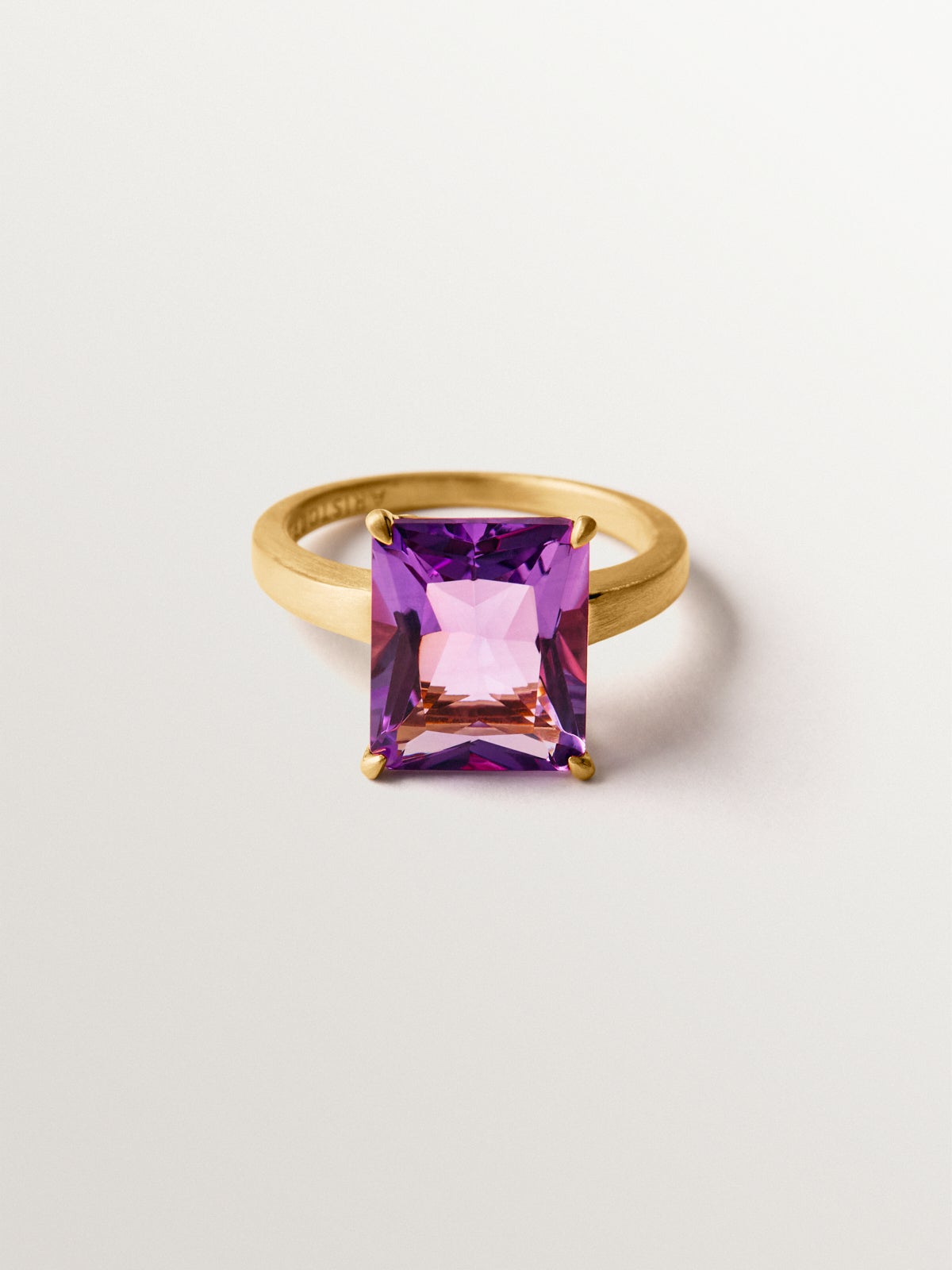 18K yellow gold plated 925 silver ring with pink amethyst