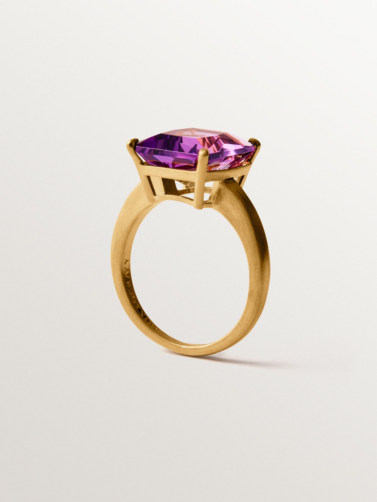 18K yellow gold plated 925 silver ring with pink amethyst