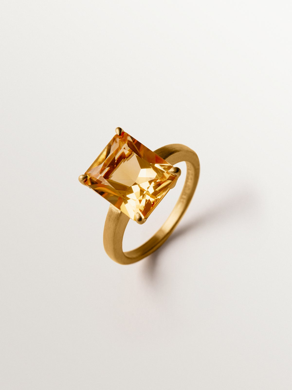 925 silver ring plated in 18K yellow gold with orange citrine
