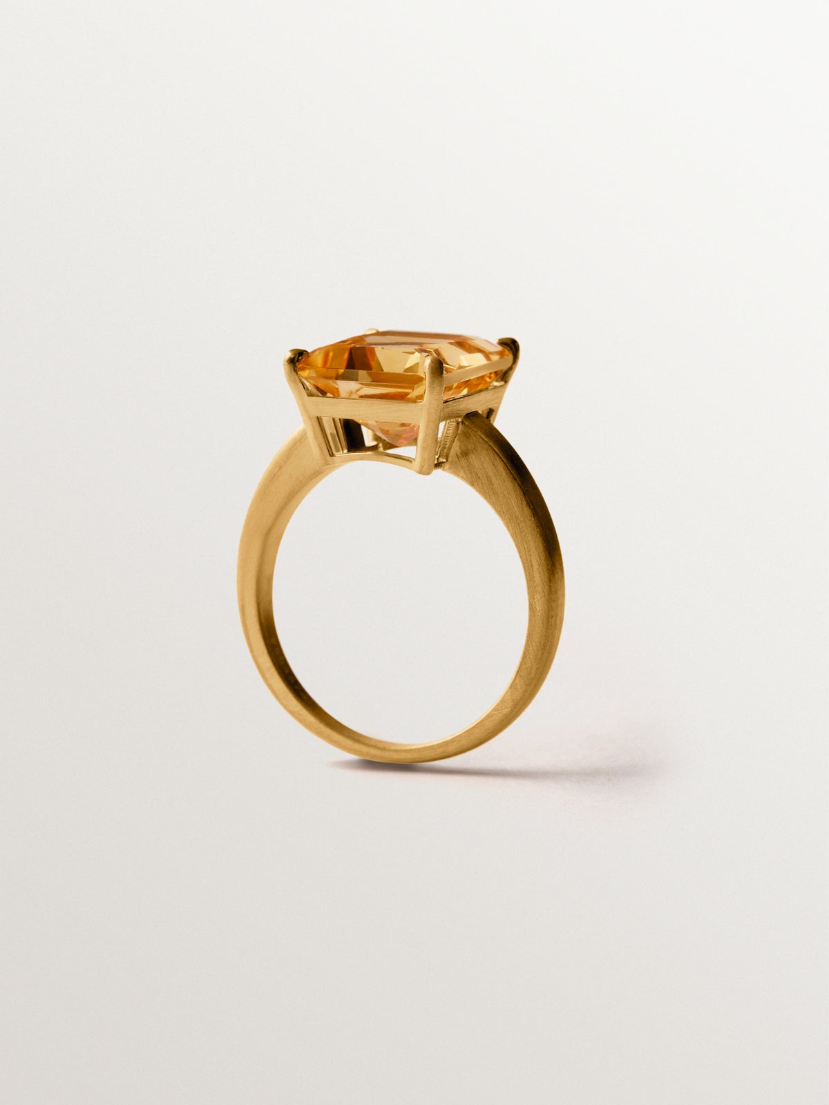 925 silver ring plated in 18K yellow gold with orange citrine