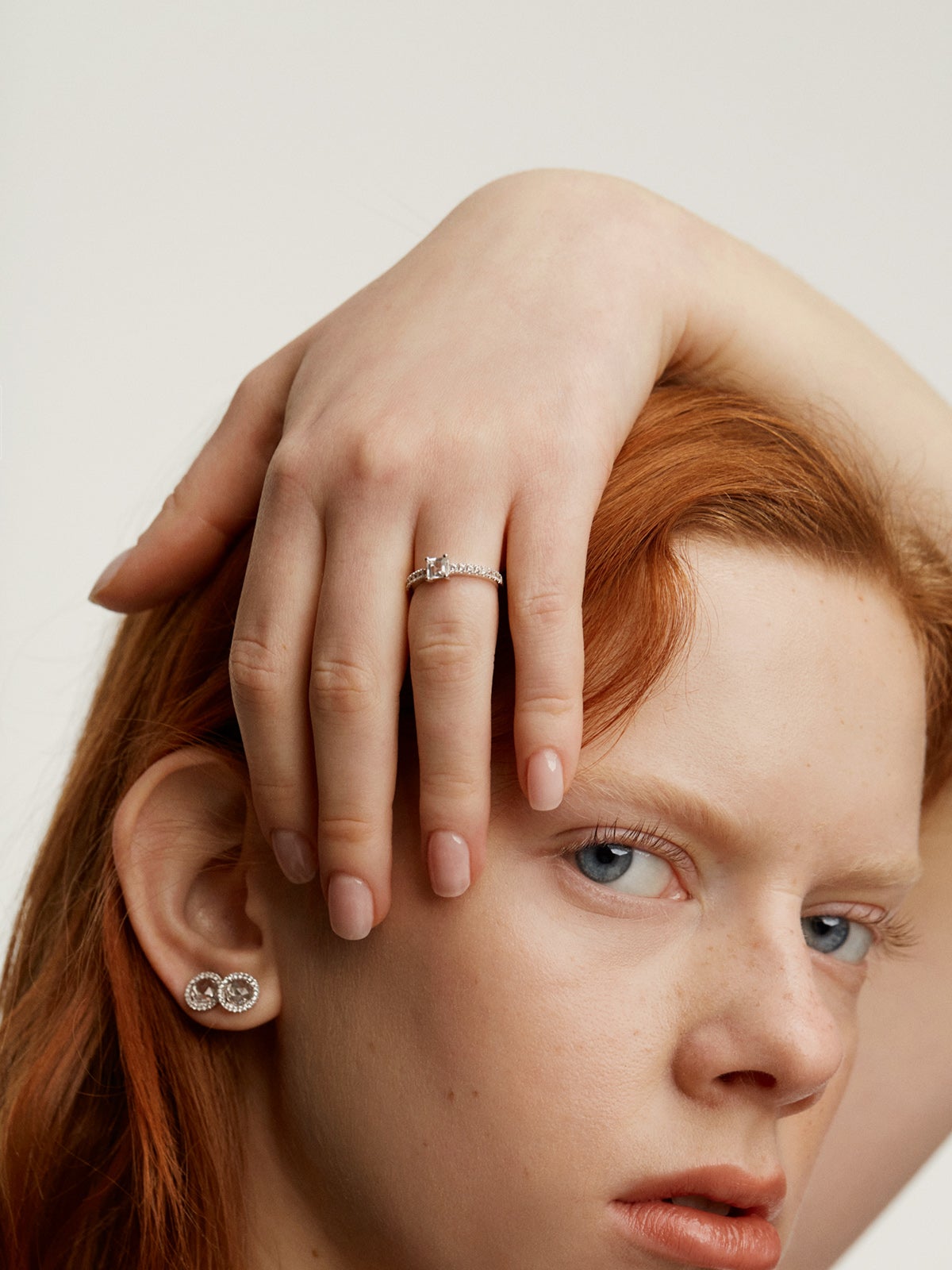 925 Silver ring with topaz and white sapphires