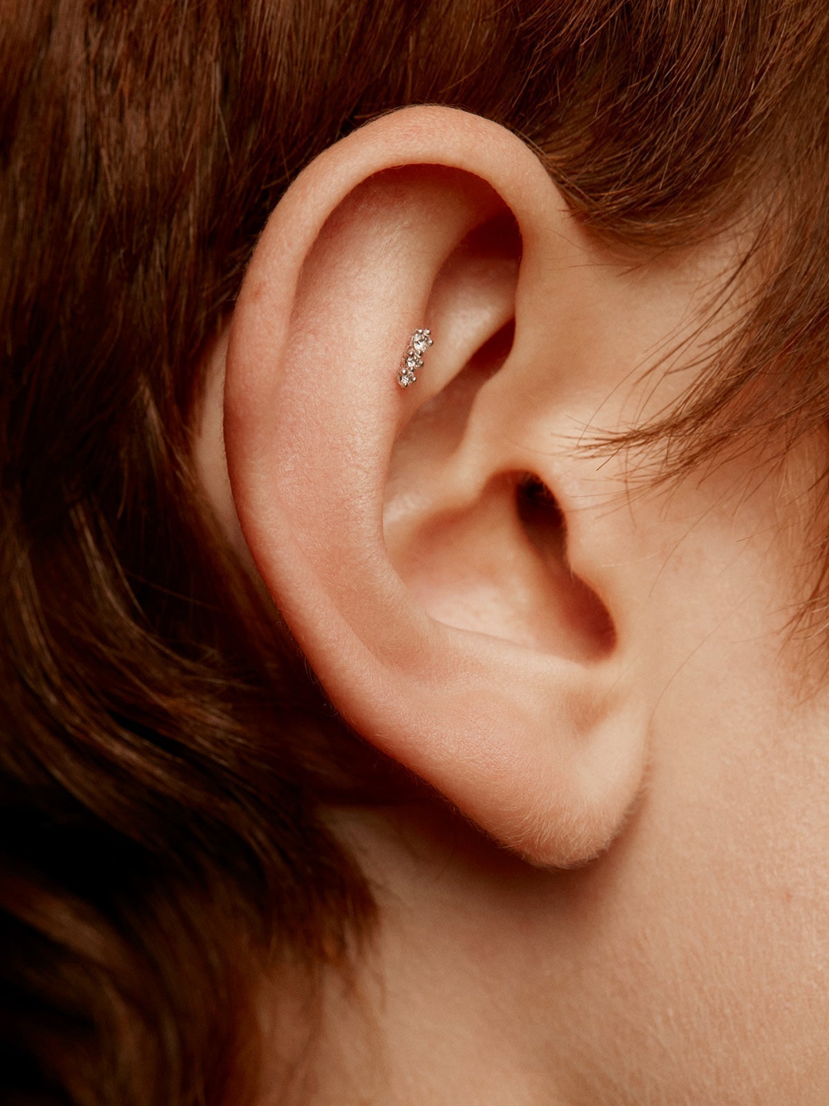 18k white gold piercing with diamonds