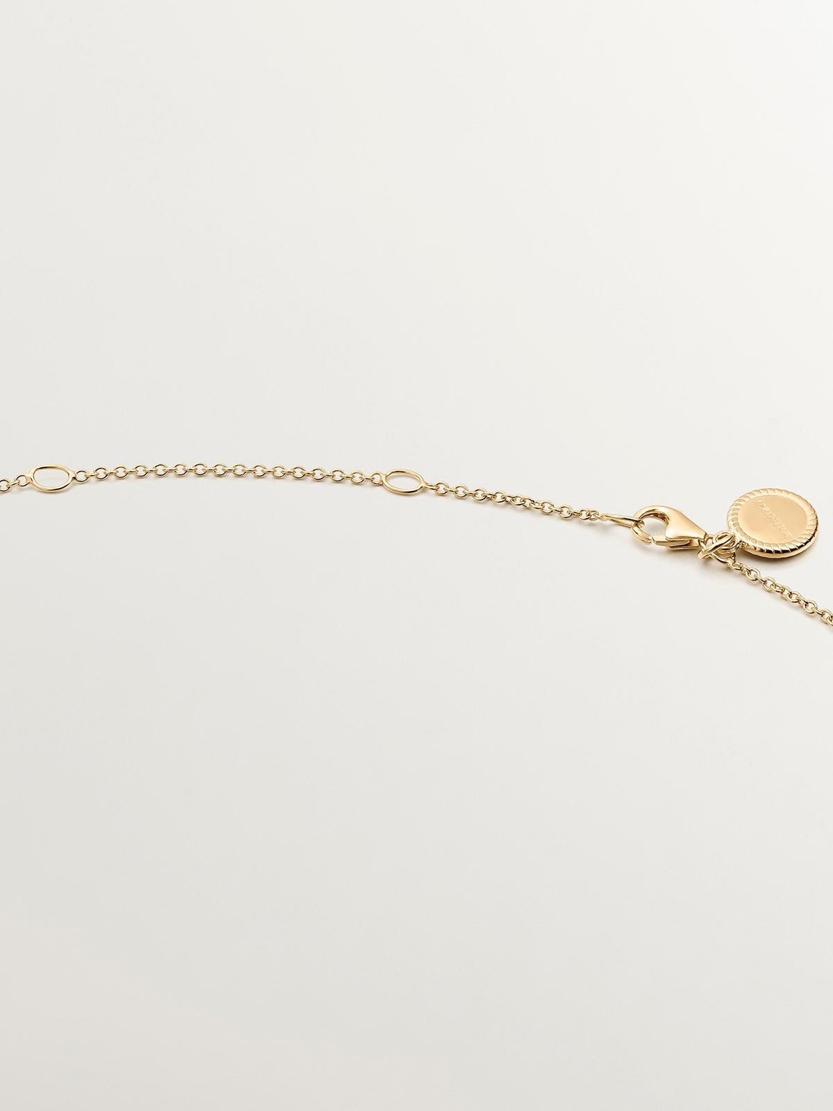 Simple adjustable 925 silver chain bathed in 18K yellow gold.