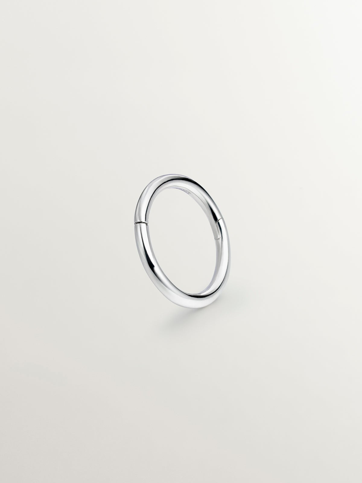 Individual Pending of Individual Aro of 18K White Gold