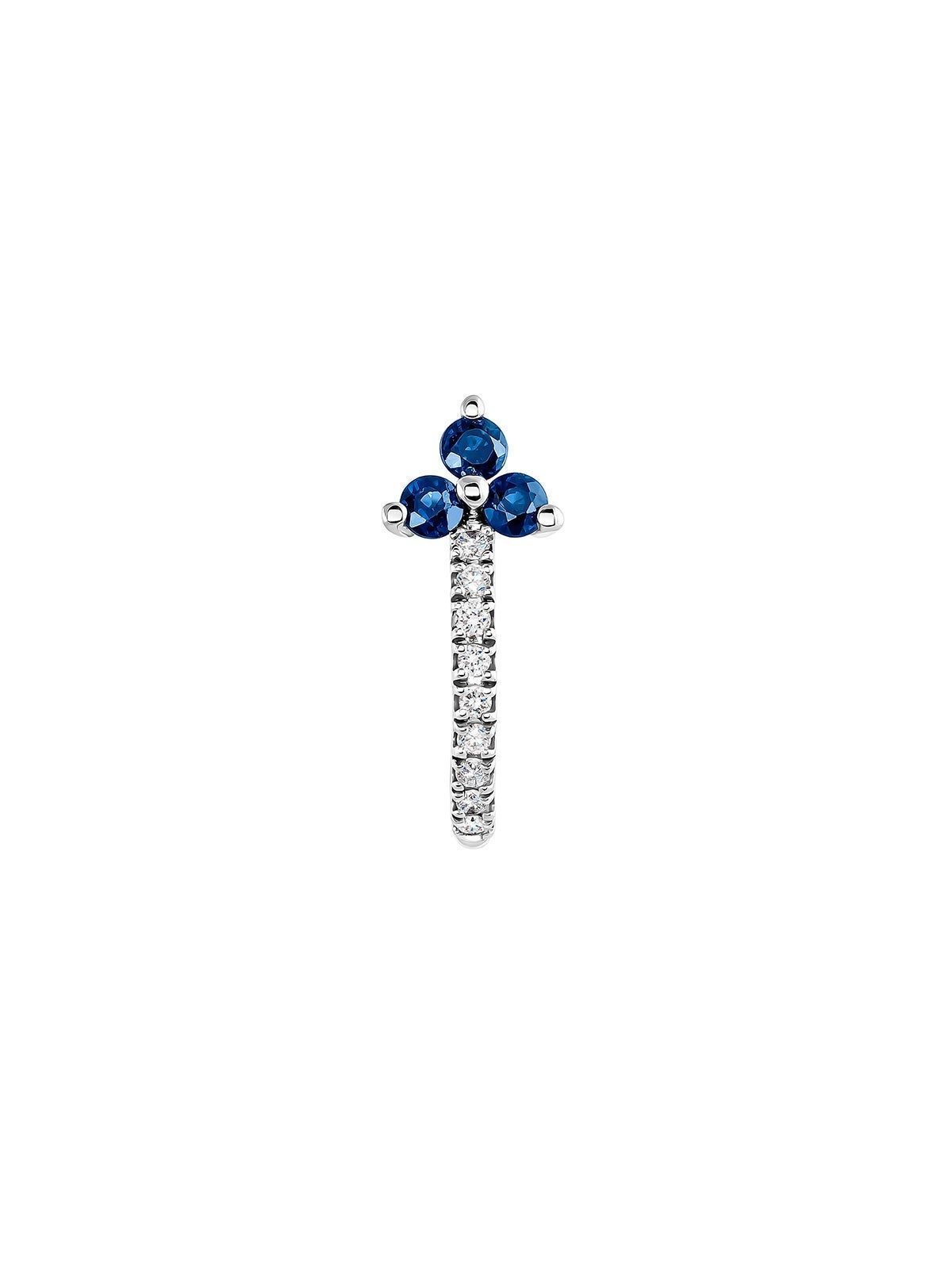 Individual small hoop earring made of 9K white gold with a blue sapphire and diamond clover.