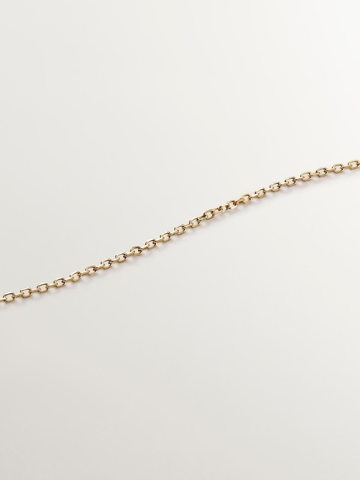 9K yellow gold pendant with emerald and diamond clover