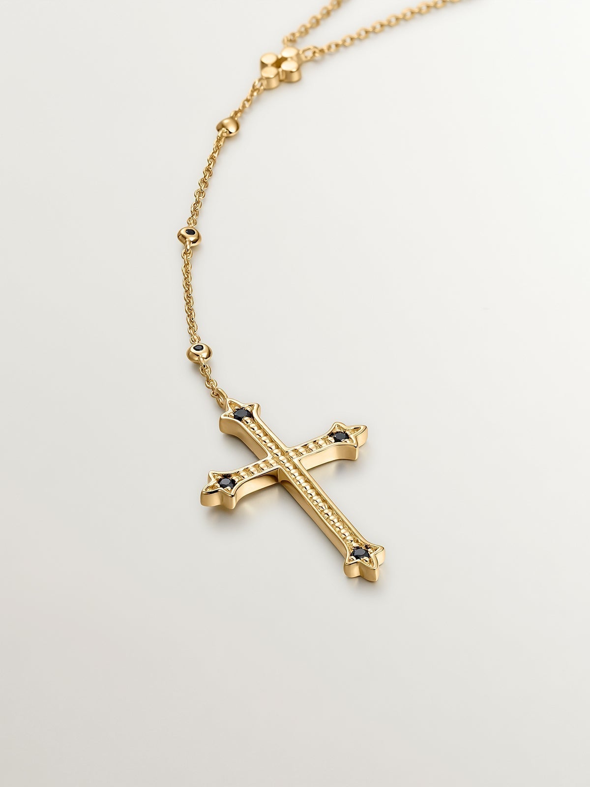 925 Silver necklace bathed in 18K yellow gold with large cross and spinels