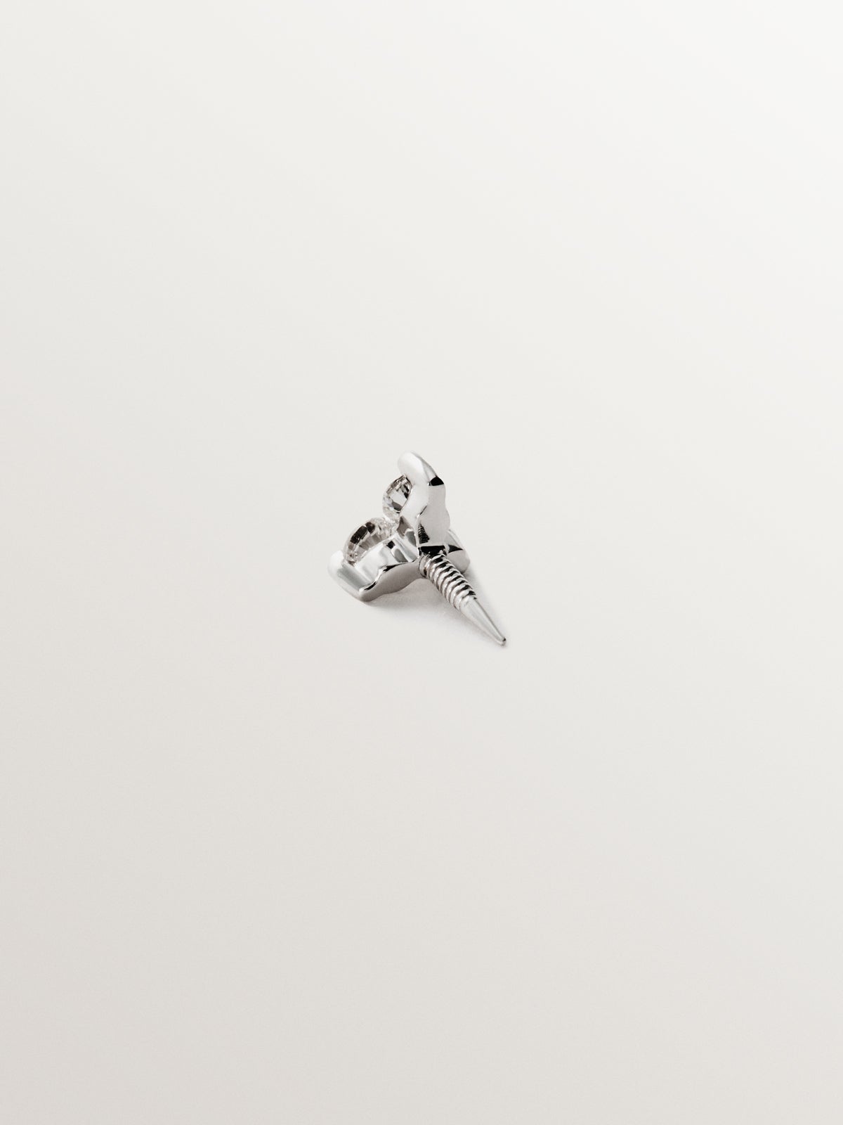 18K white gold piercing with diamond clover