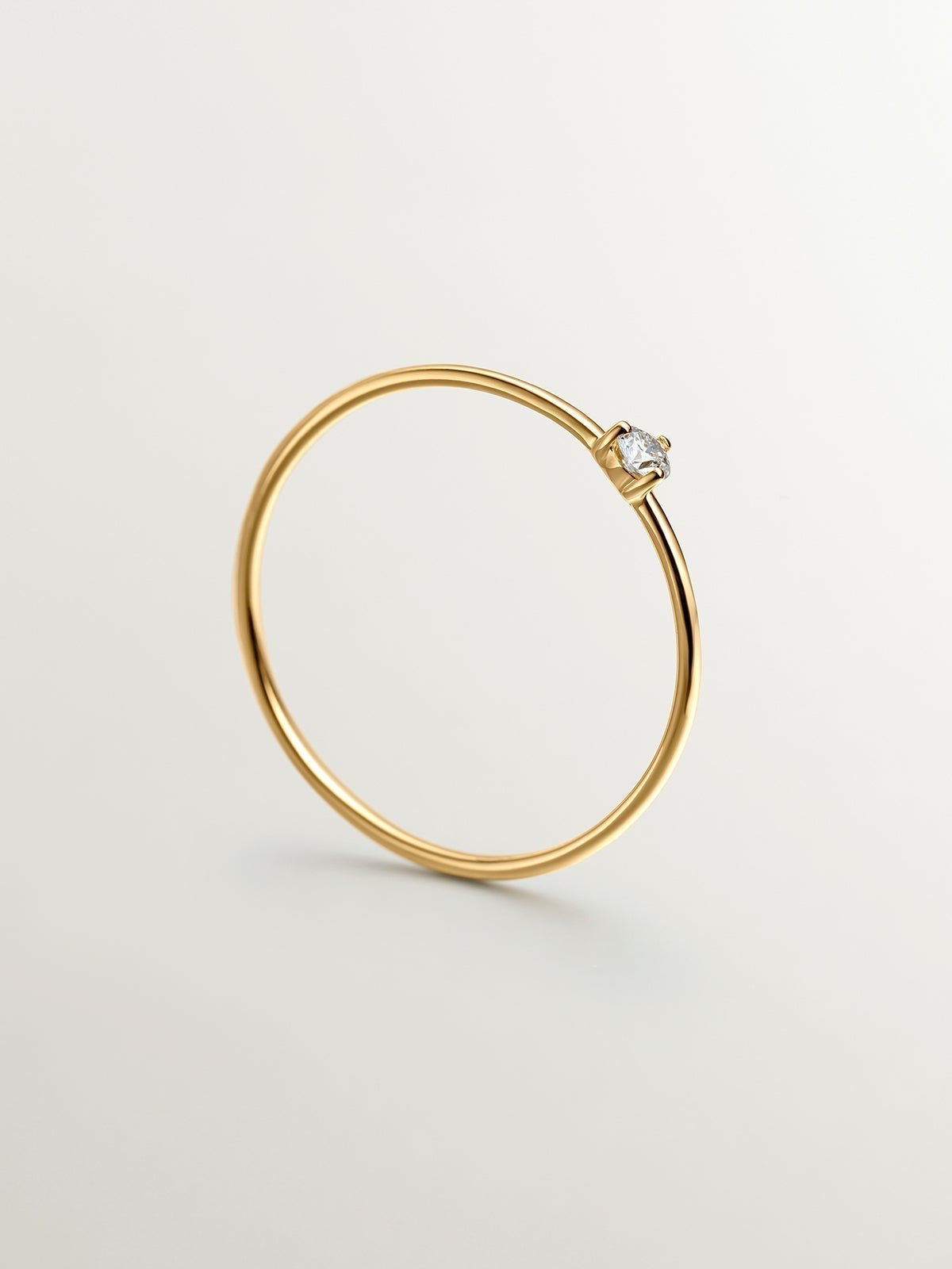 18K yellow gold solitaire ring with 0.048cts ISI2 diamond