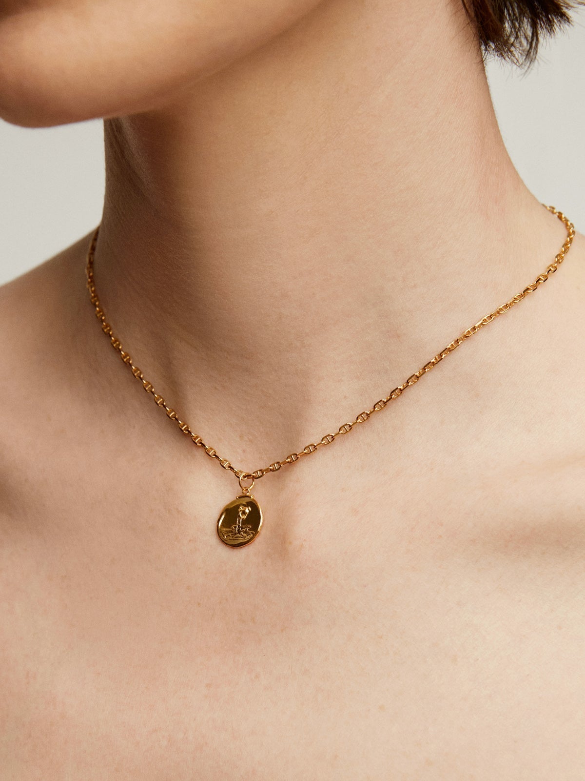 925 Silver Aquarius Charm Coated in 18K Yellow Gold