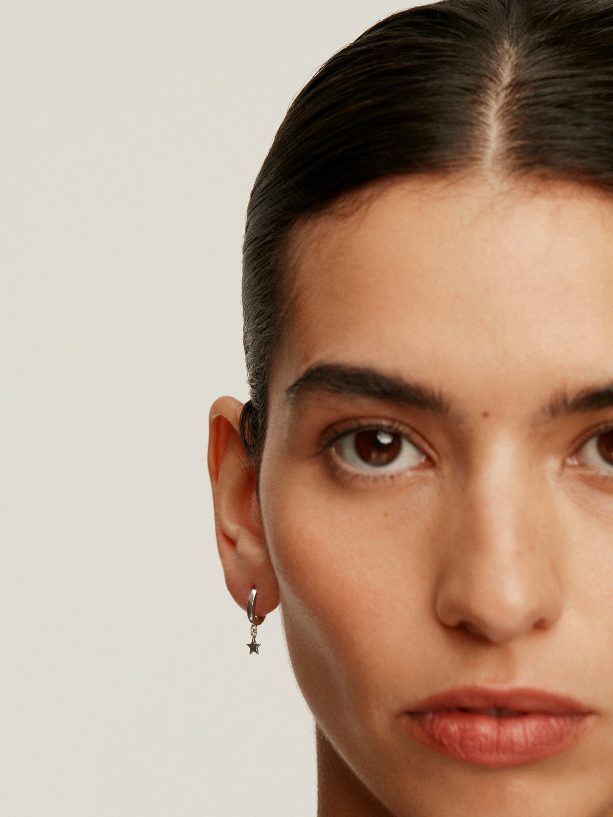 Small 925 silver hoop earrings with star.