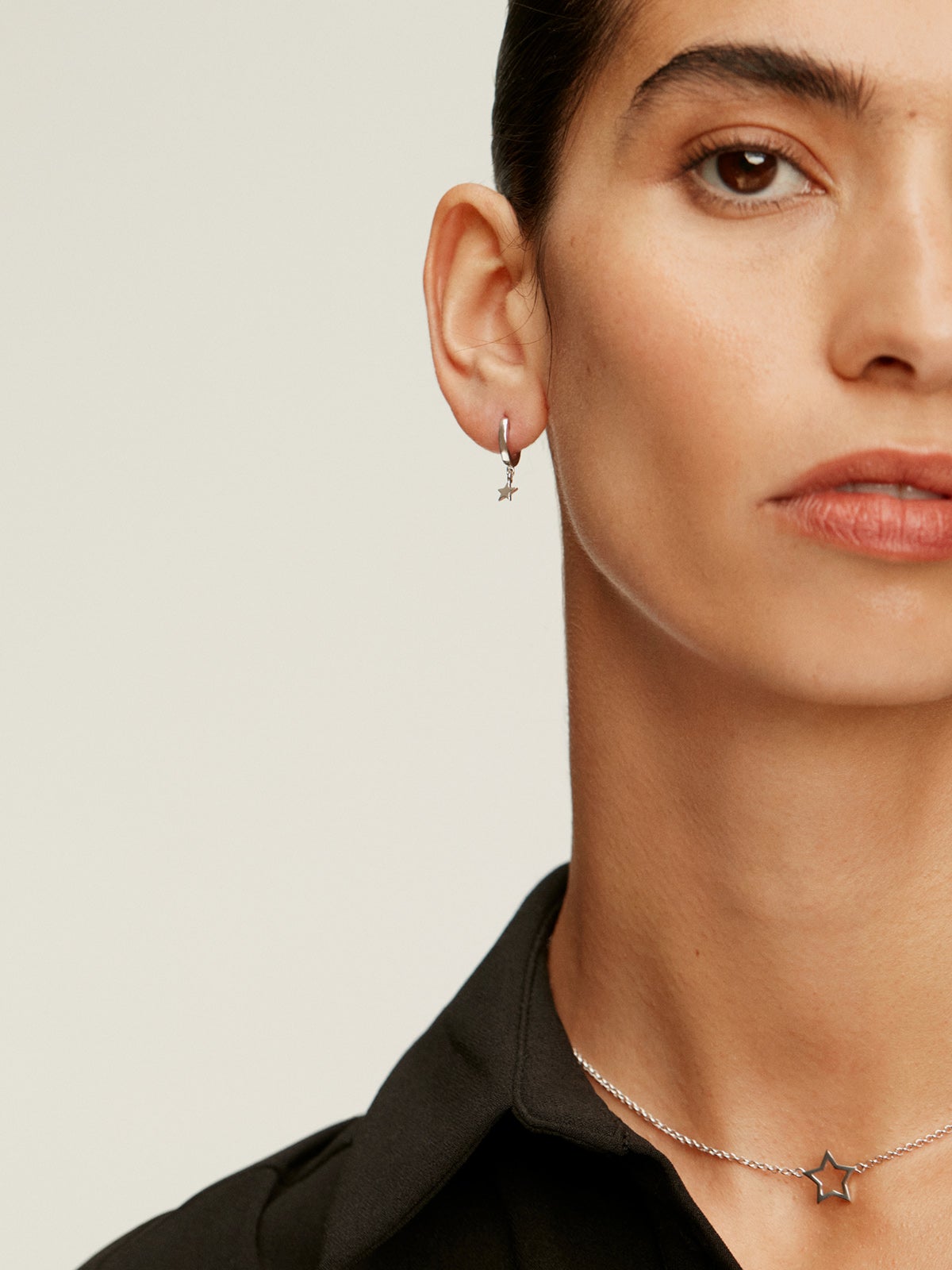 Small 925 silver hoop earrings with star.
