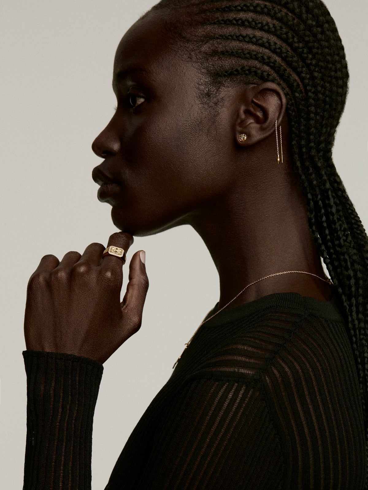 Individual 925 silver earring bathed in 18K yellow gold with a snake head.