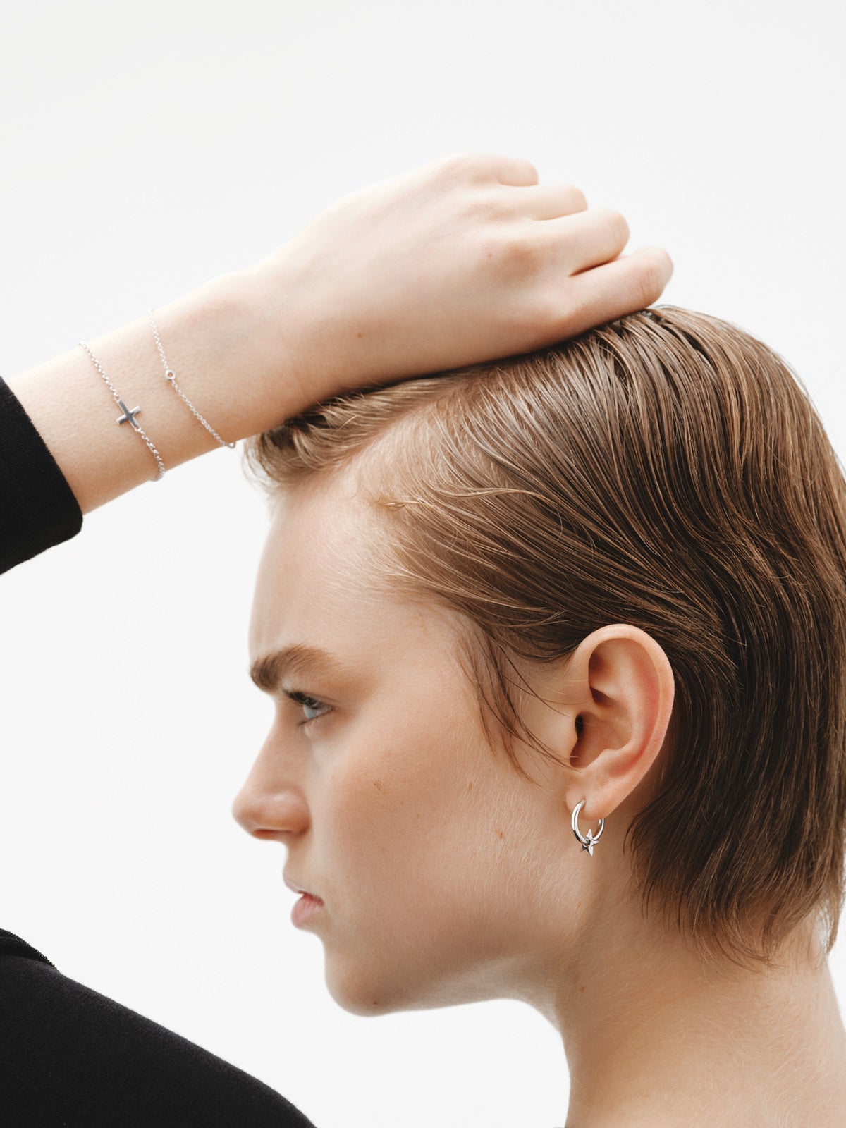 Small 925 silver hoop earrings with star.