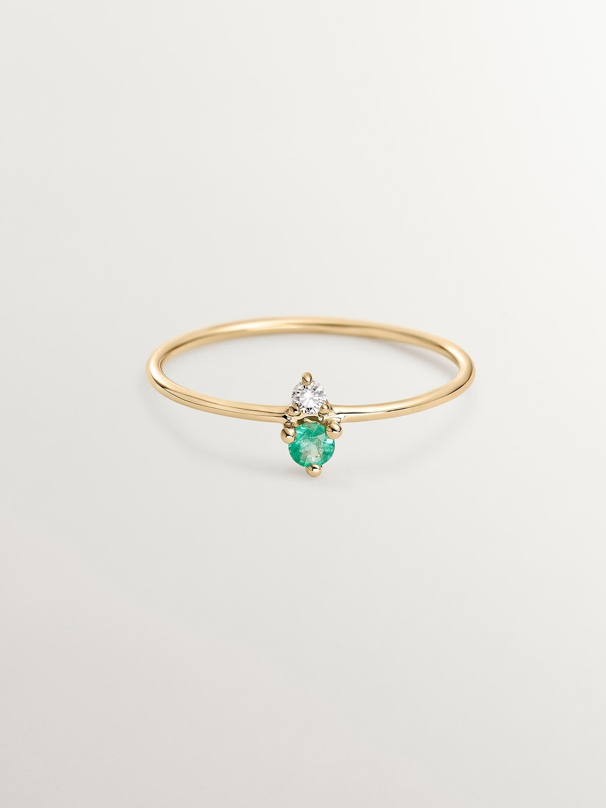 9K Yellow Gold Ring with Emerald and Diamond