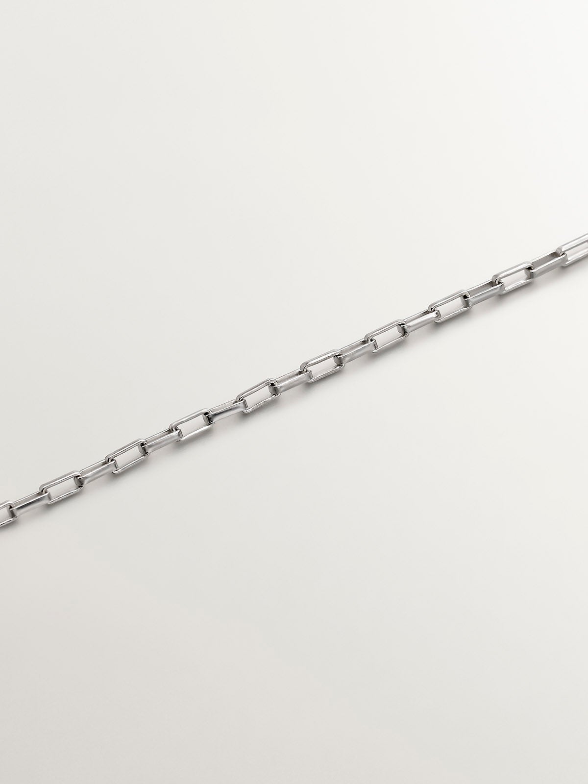 925 Silver pendant with circle of white topazes.