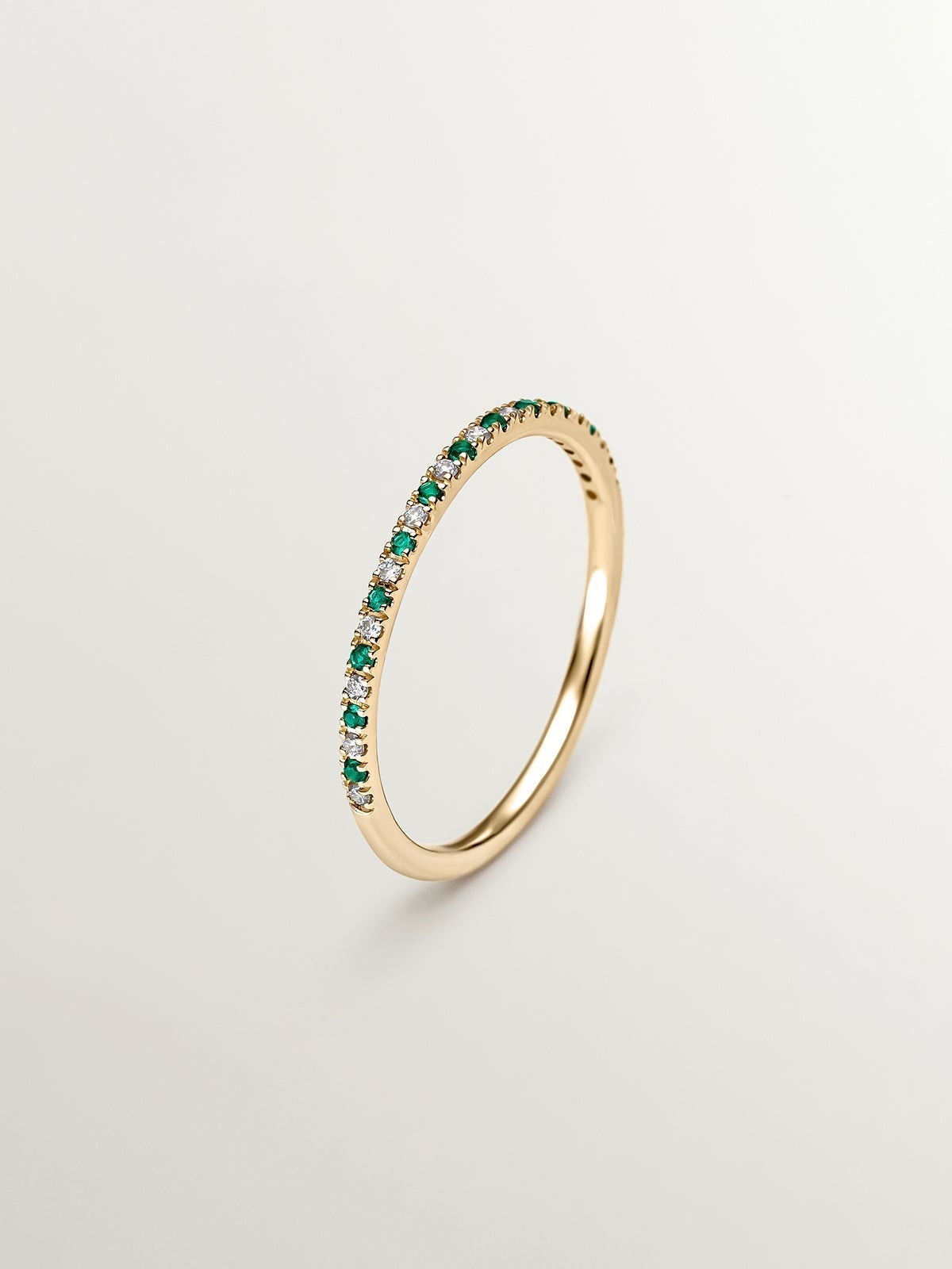 18K yellow gold ring with emeralds and diamonds