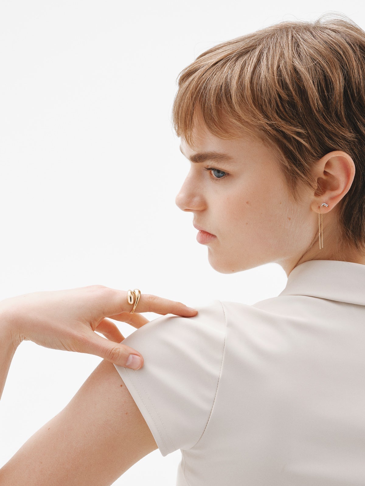 You and Me ring made of 925 silver, bathed in 18K yellow gold with a domed spiral shape.