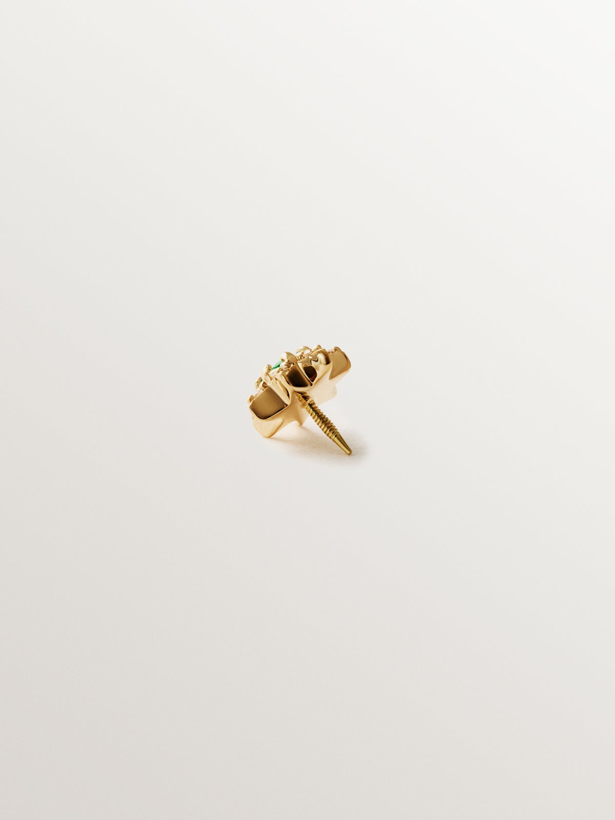 18K yellow gold piercing with emerald and diamonds