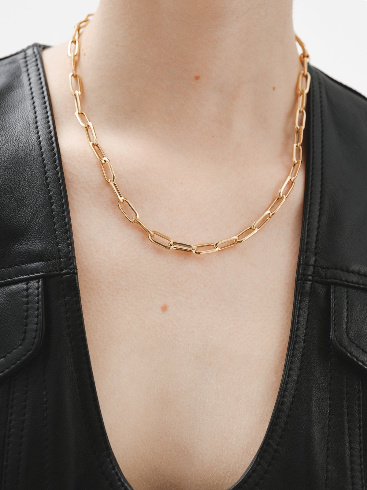 45cm rectangular link necklace made of 925 silver plated with 18K yellow gold