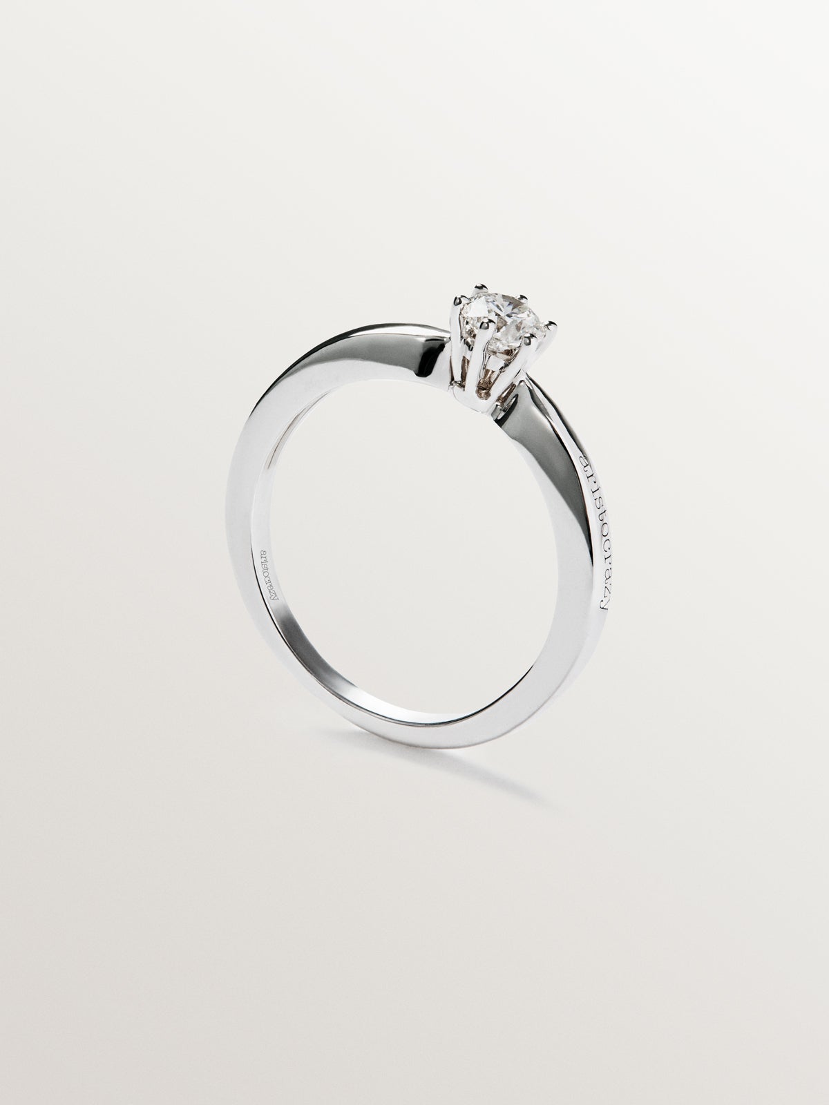18K white gold solitaire ring with diamond 0.2 cts