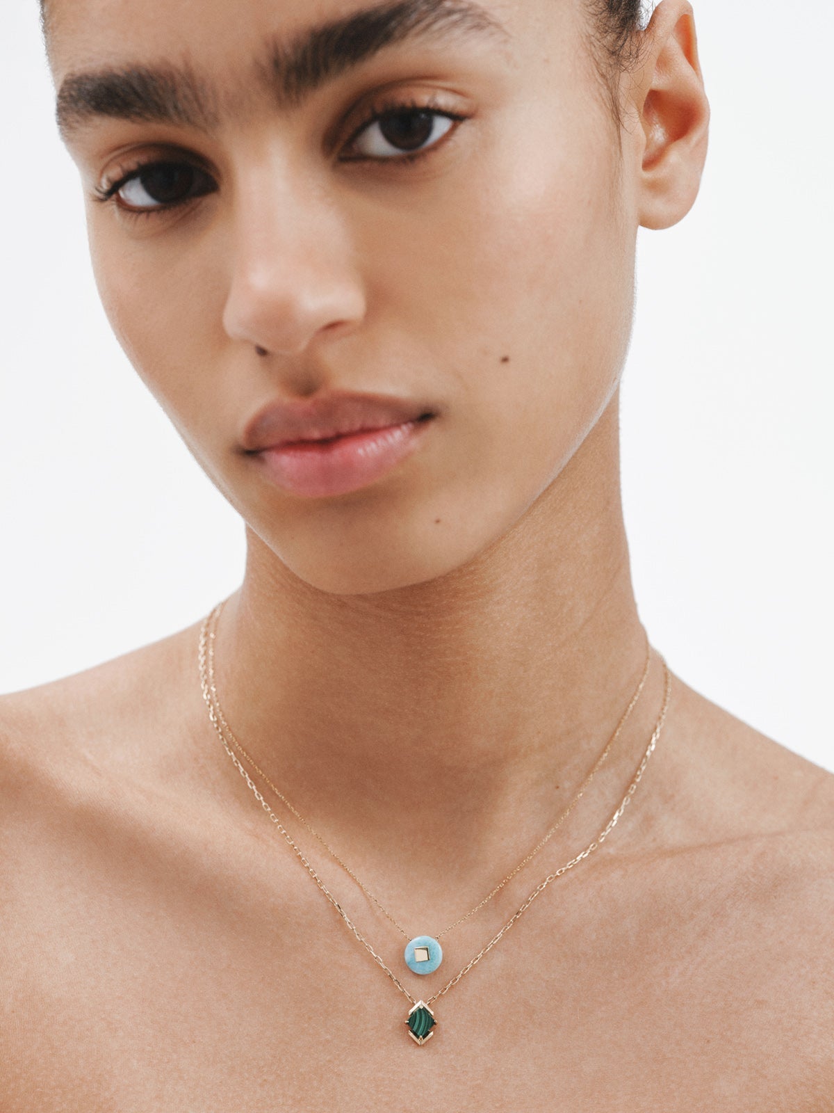 9K yellow gold pendant with green malachite