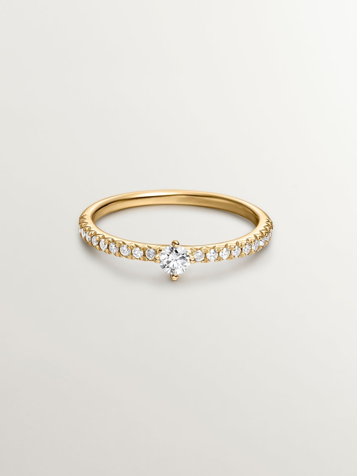 18K Yellow Gold Solitaire Ring with Diamonds
