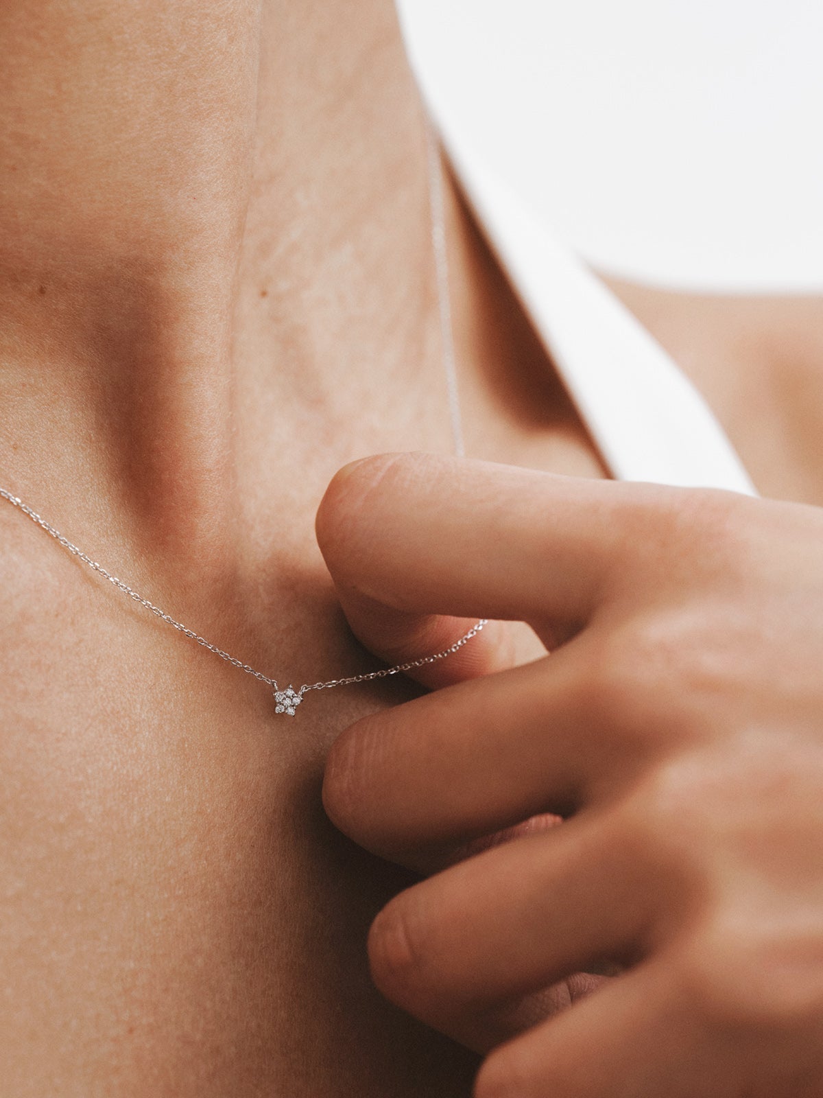 18K White Gold Diamond Star Pendant