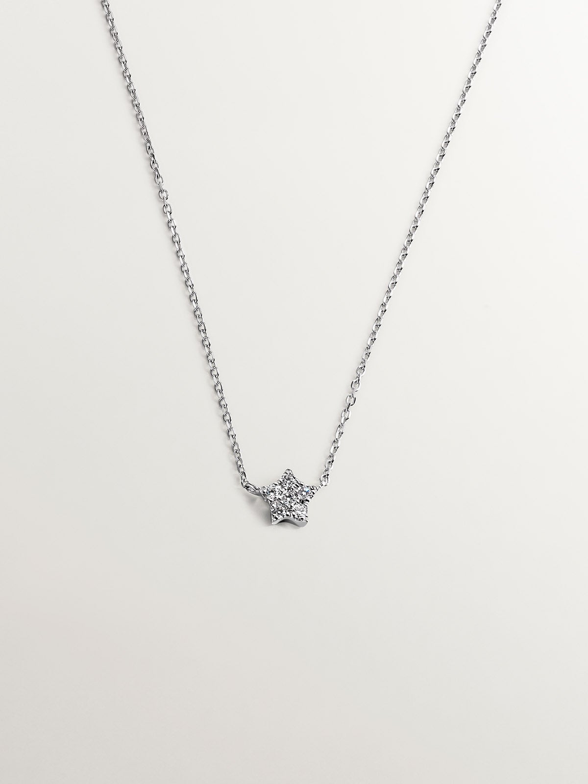 18K White Gold Diamond Star Pendant