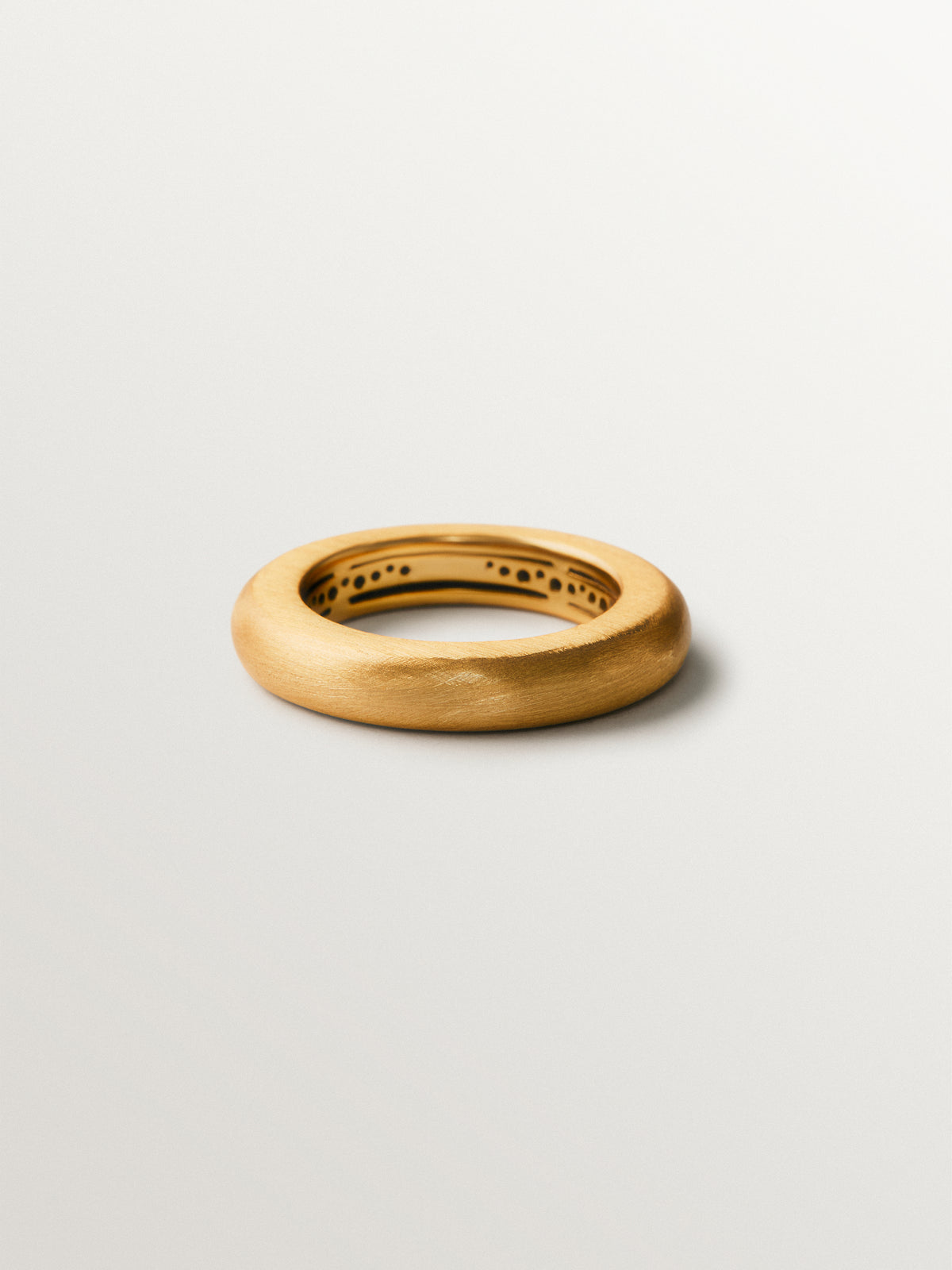 18K yellow gold-plated 925 sterling silver chunky ring with brushed finish