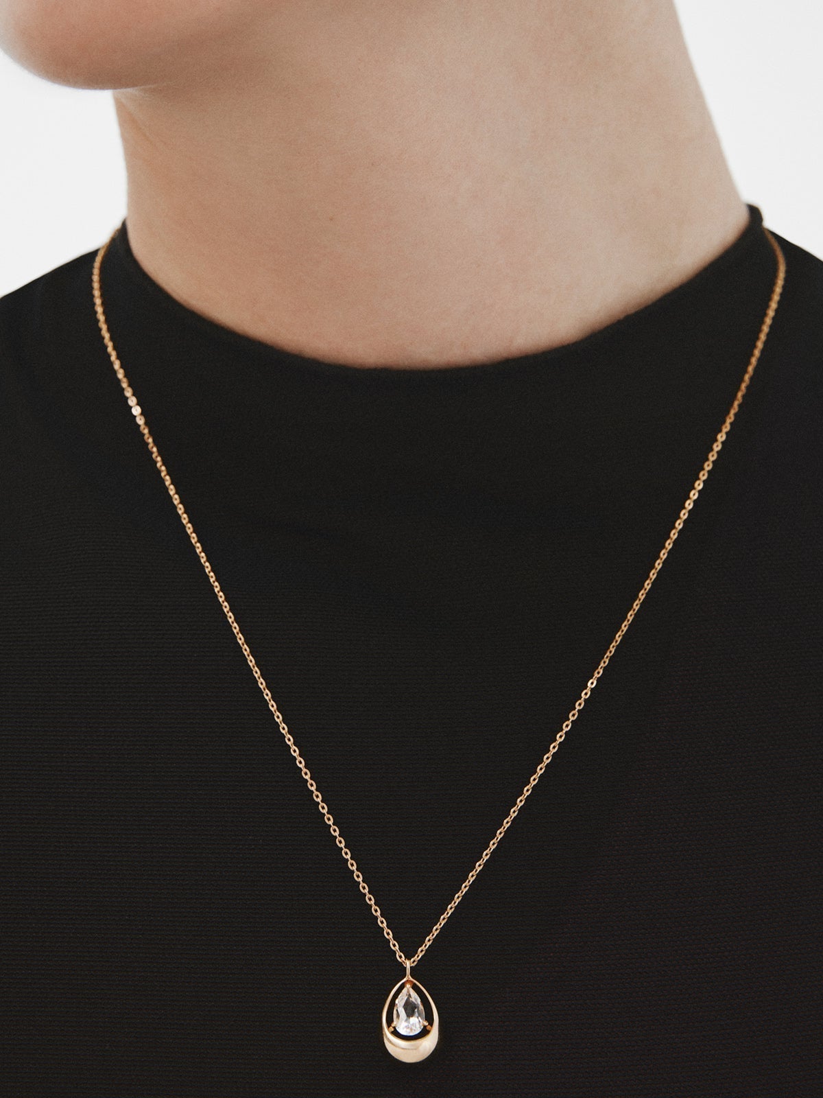 18K yellow gold plated 925 silver pendant with white quartz
