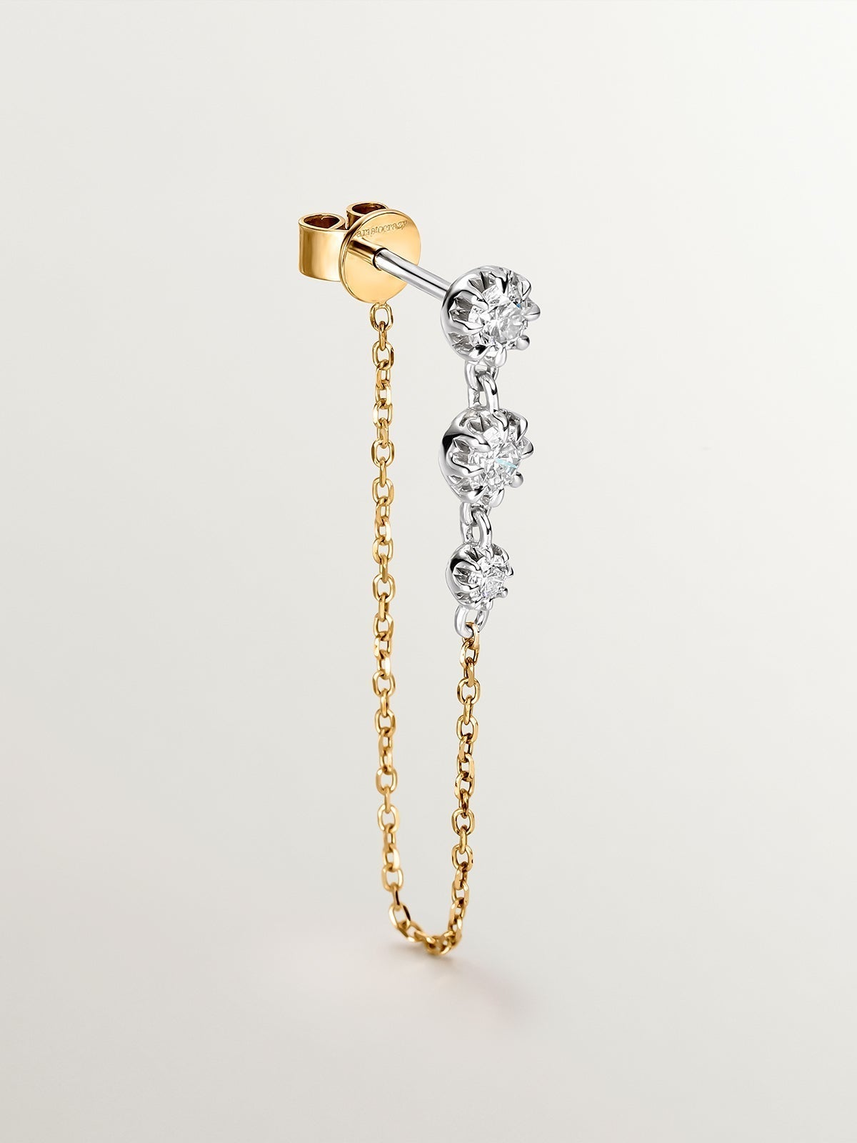 18K white and yellow gold earrings with brilliant cut diamonds