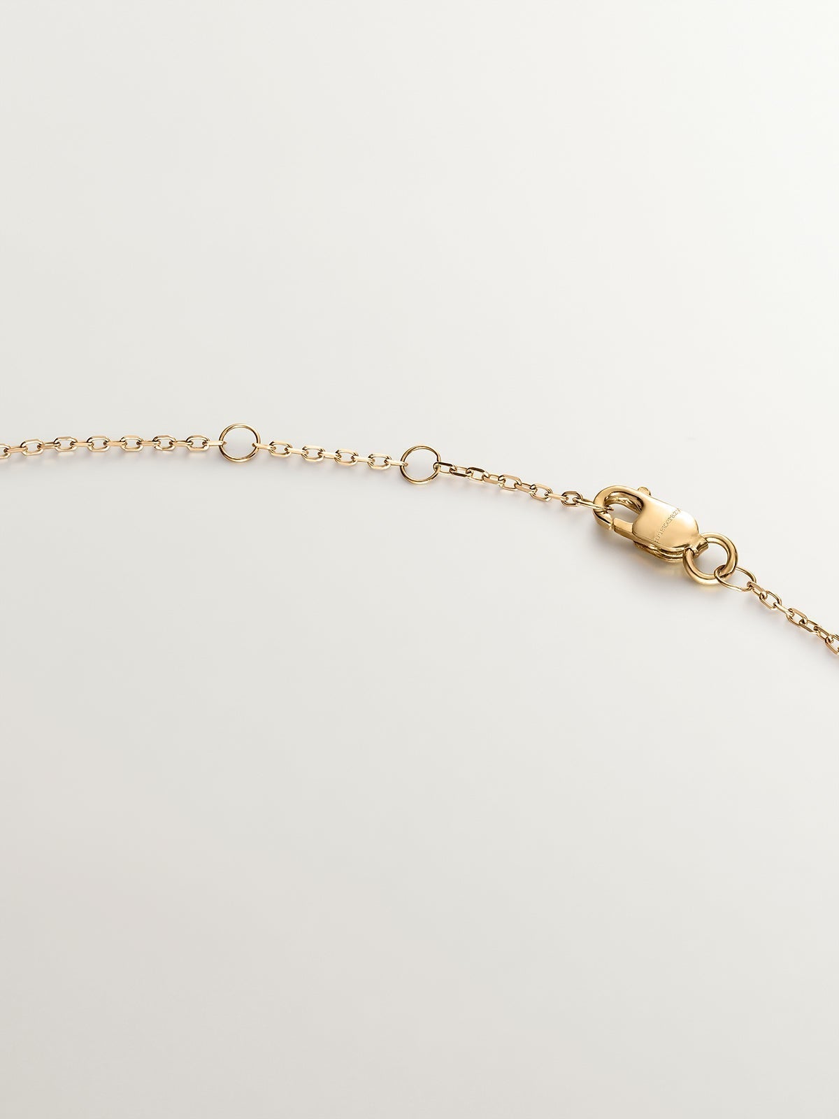 18K white and yellow gold pendant with brilliant cut diamonds